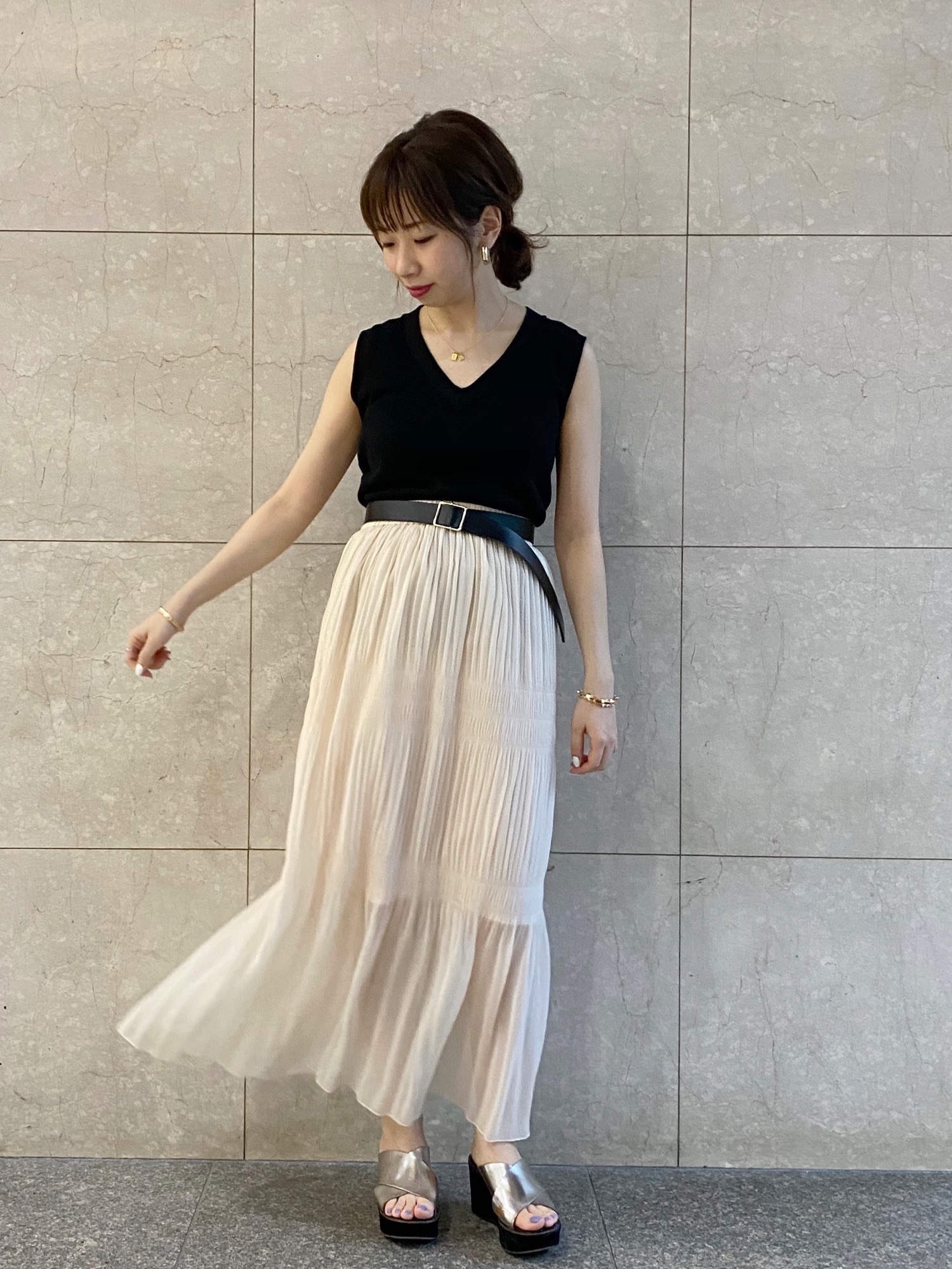 Loungedress】ノースリVニット | OUTLET(アウトレット