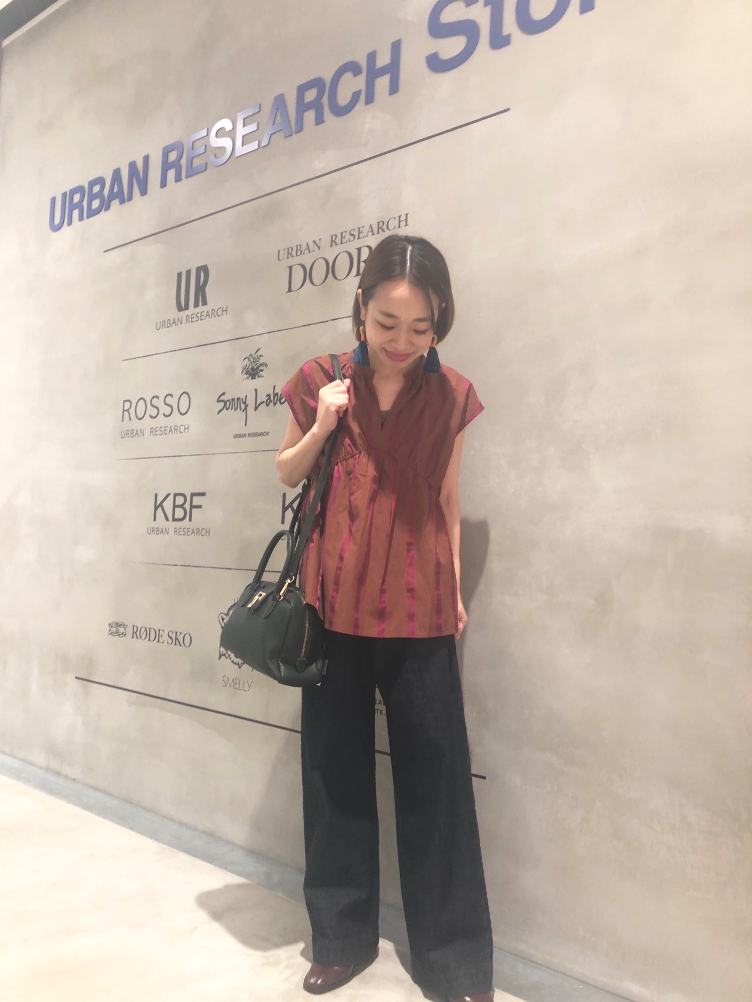 新品タグ付◉サテンストライプ切替ブラウス DOORS  ブラウン URBAN RESEARCH DOORS（アーバンリサーチドアーズ）の「サテン