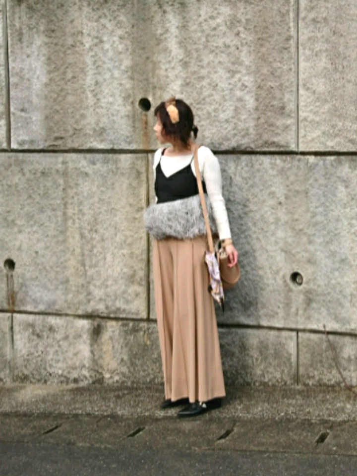 【美品】LE CIEL BLEU フェザーキャミソール LE CIEL BLEU（キャミソール）のフリマアイテム一覧