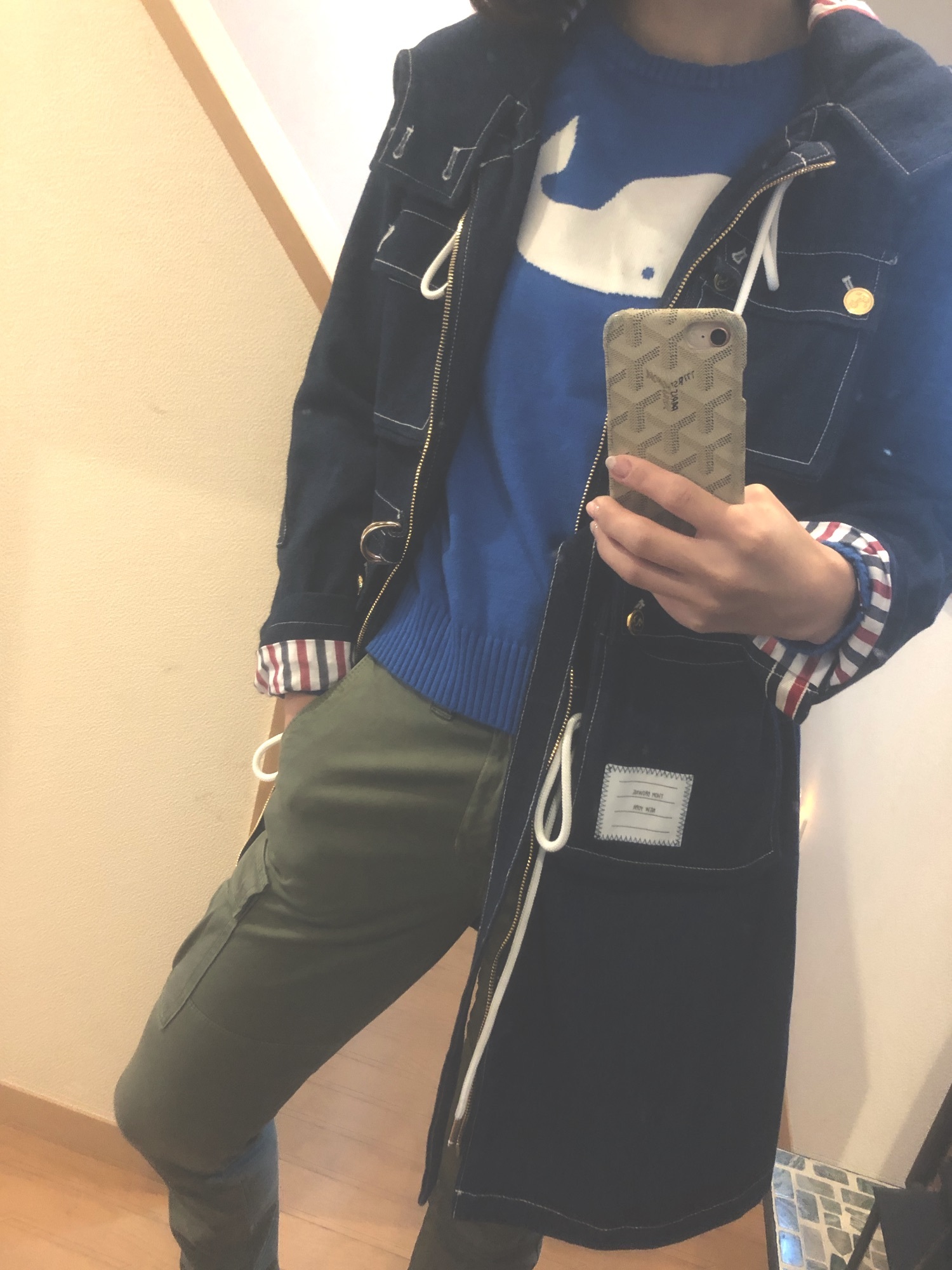 THOM BROWNEのステンカラーコートを使った人気ファッション
