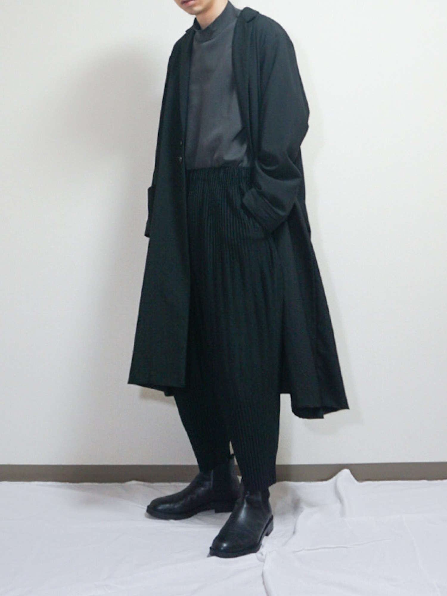 BISHOOL tropical wool liberty long jacket coatを使ったメンズ人気