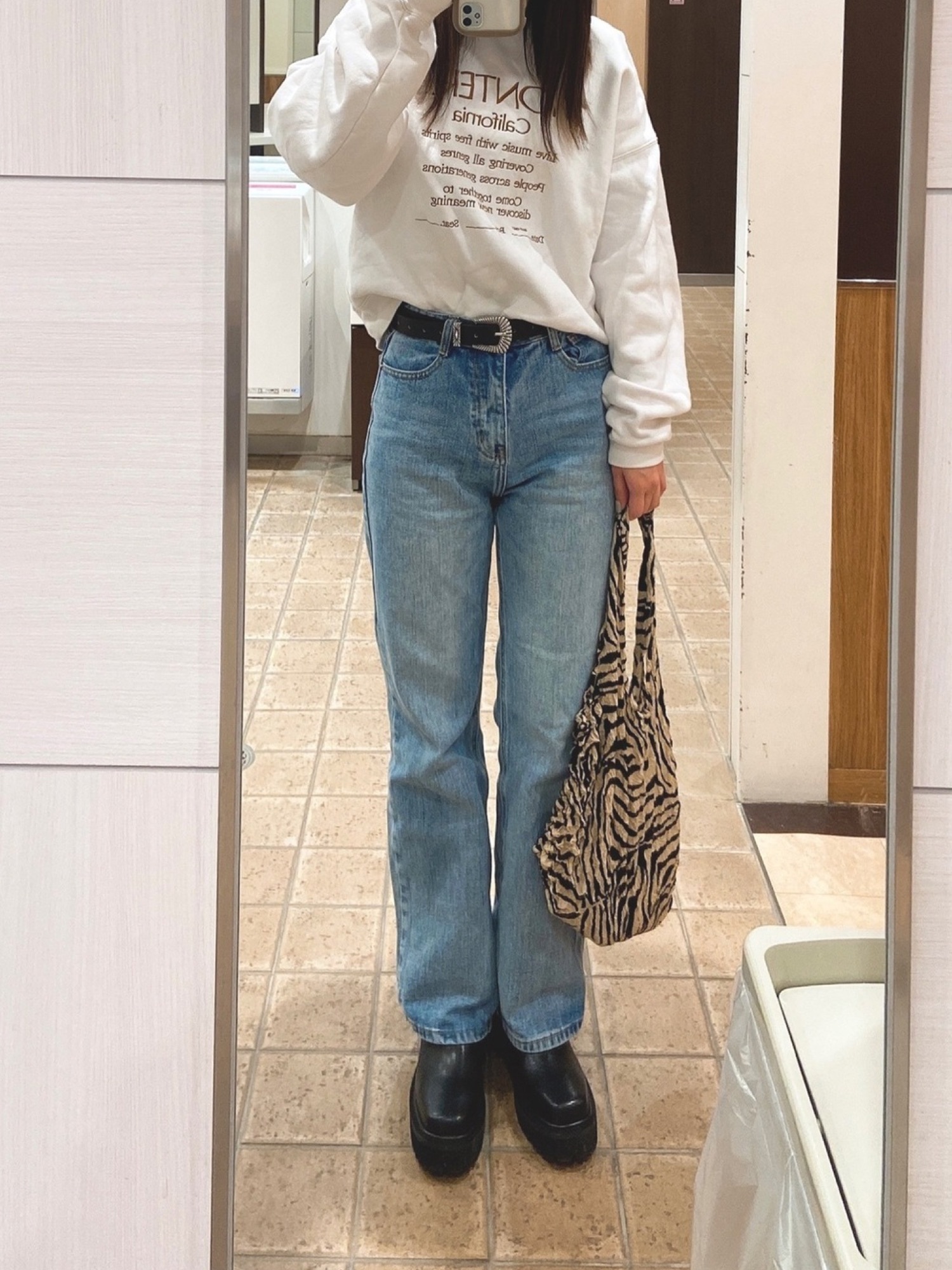 新作！MONTEREY EMBROIDERY プルオーバー yaya_hidaka / MOUSSY(マウジー)の「MONTEREY EMBROIDERY プルオーバー