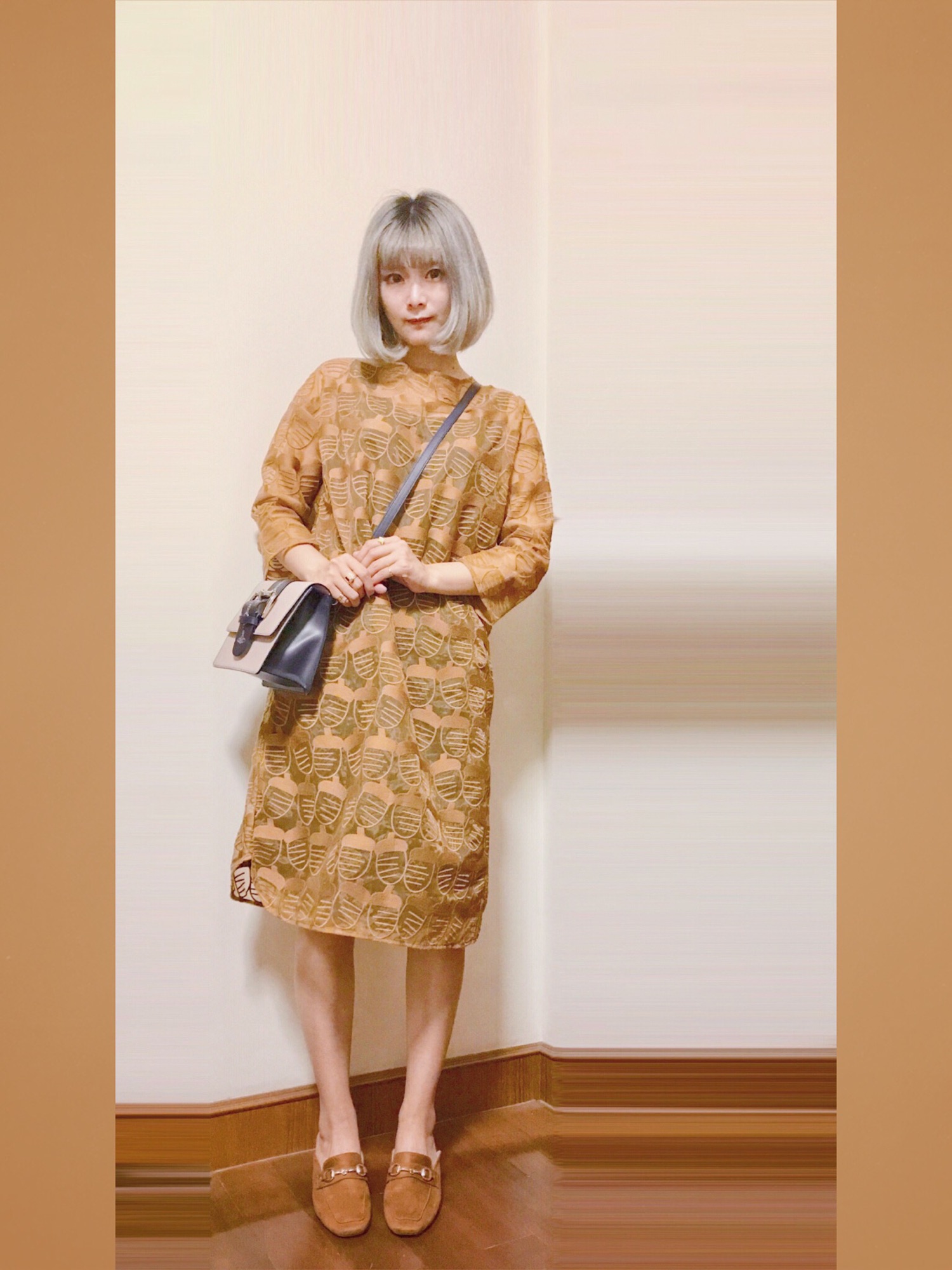 peu pres（プープレ）の「ノアール どんぐり刺繍 ノーカラーワンピース 