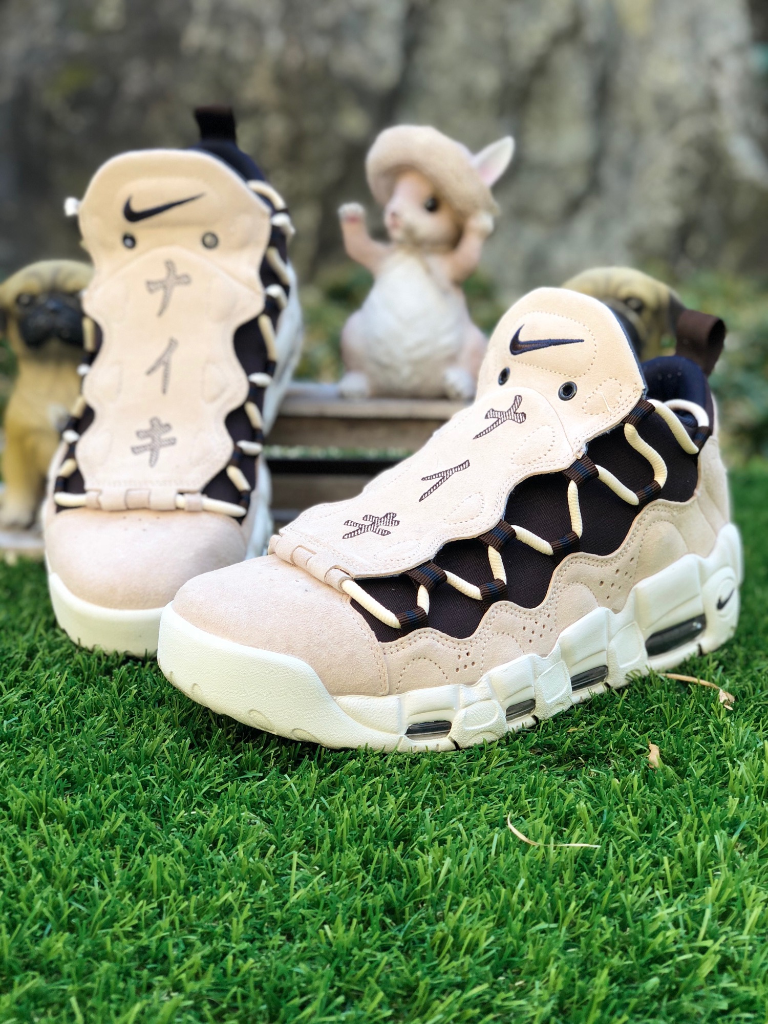 NIKE（ナイキ）の「AIR MORE MONEY QS AJ7383-800（スニーカー）」 - WEAR