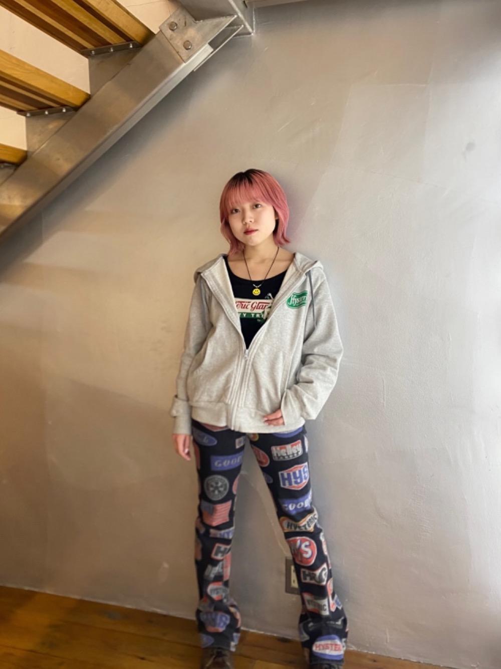 ヒステリックグラマー ダメージ加工　フレアデニム　ブーツカット HYSTERIC GLAMOUR（ヒステリックグラマー）の「ブーツカット