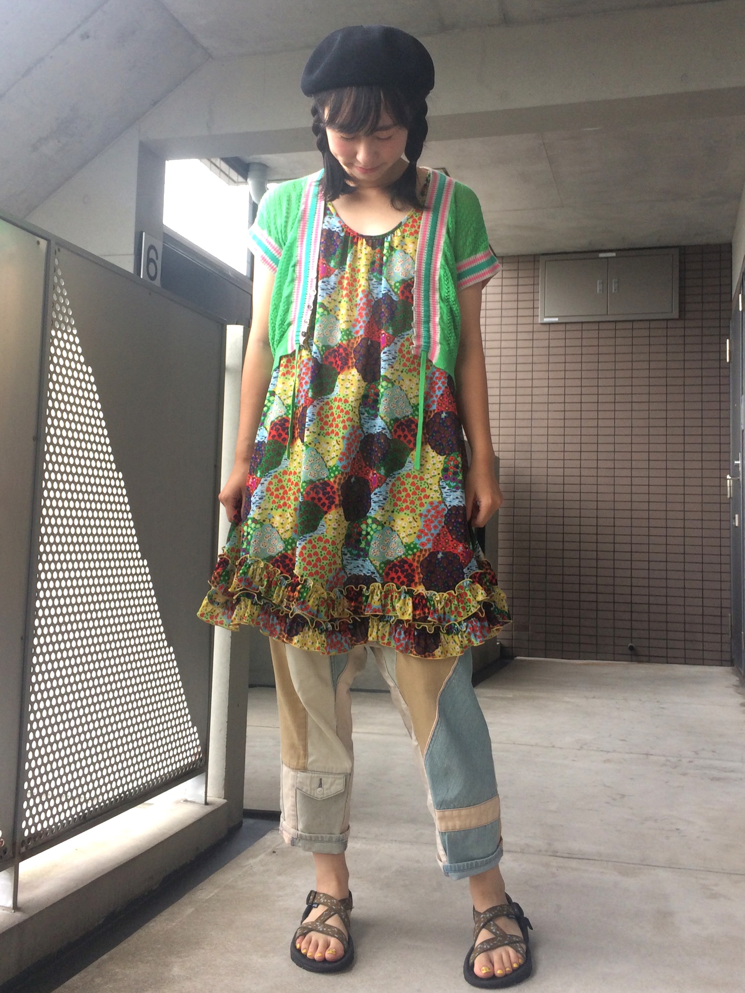 ネネット クレイジーパターンデニム サルエルパンツ パッチ