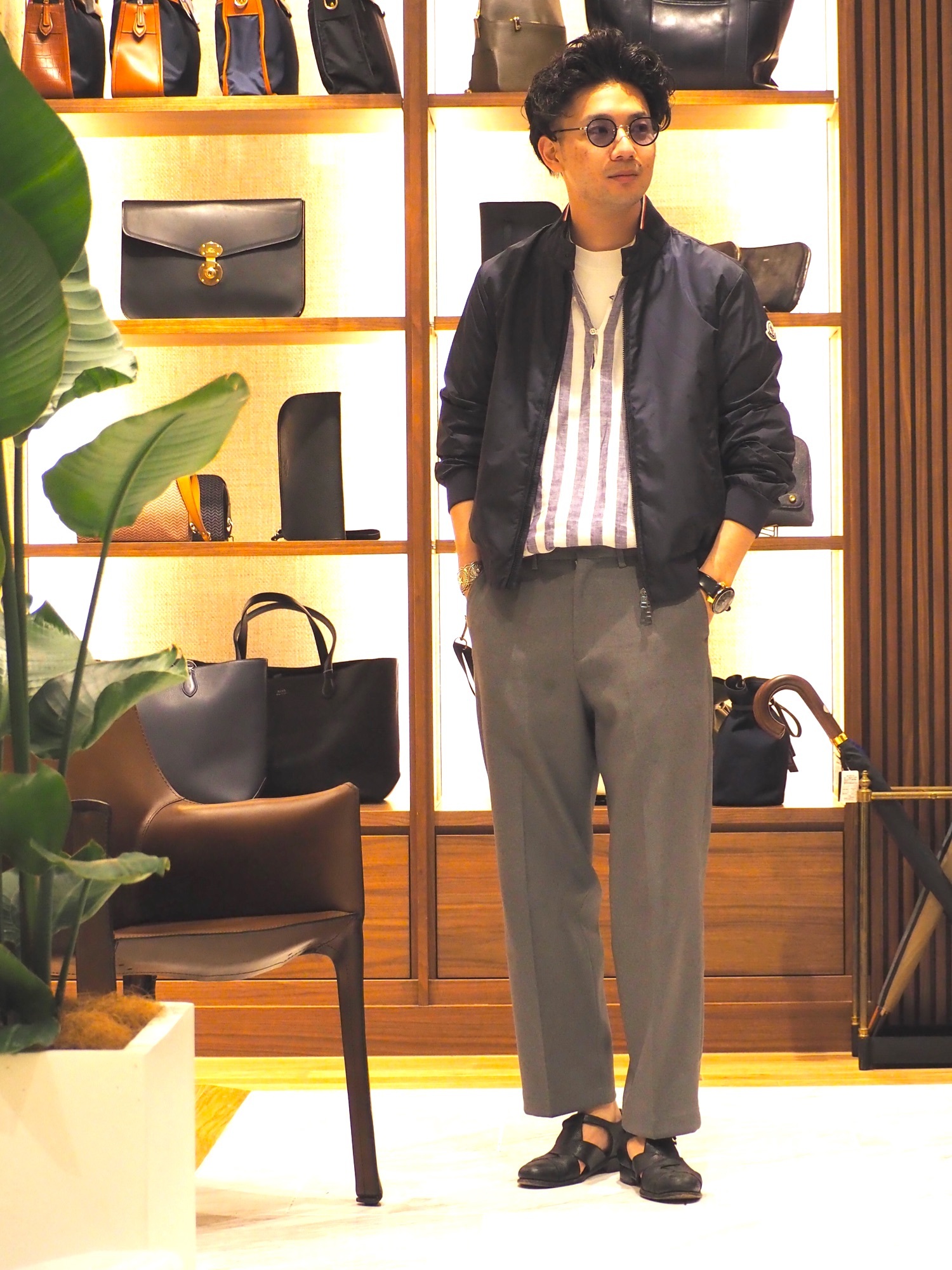 MONCLERのテーラードジャケットを使ったメンズ人気ファッション 
