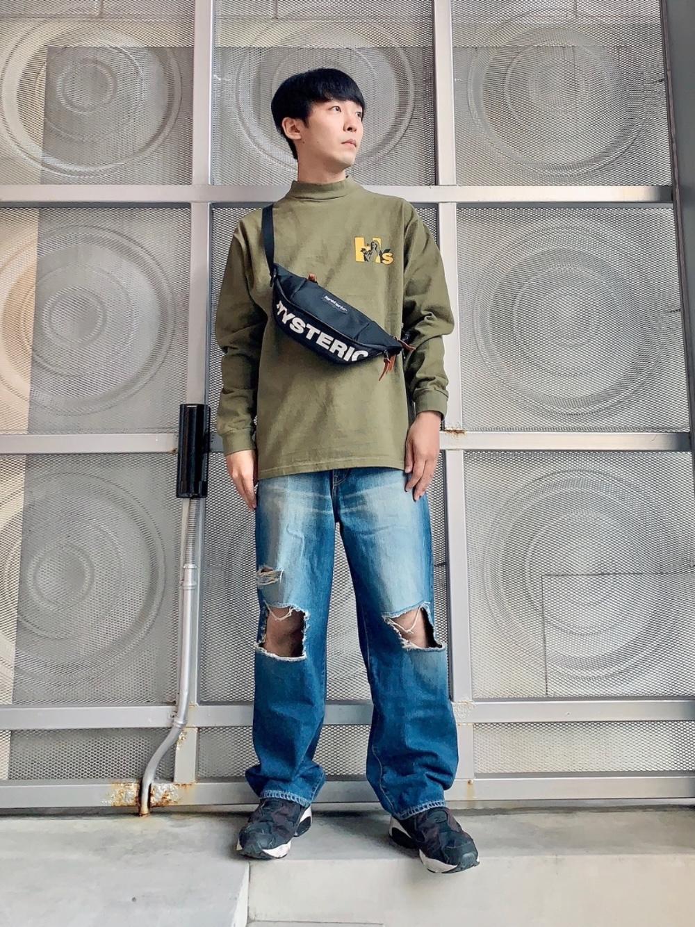 HYSTERIC GLAMOUR（ヒステリックグラマー）の「HIT GIRL モックネックT