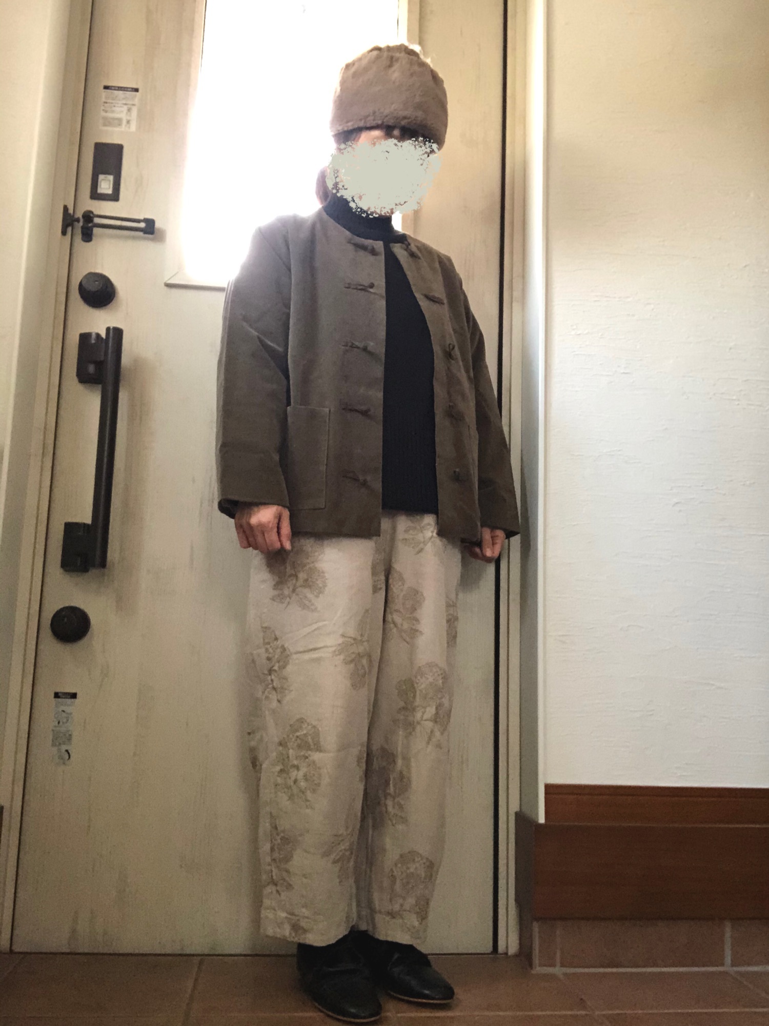 新品 ツハルバイサマンサモスモス ドットプリント立体刺繍ストレートパンツ カーキ TSUHARU by Samansa Mos2（ツハルバイサマンサモスモス）の