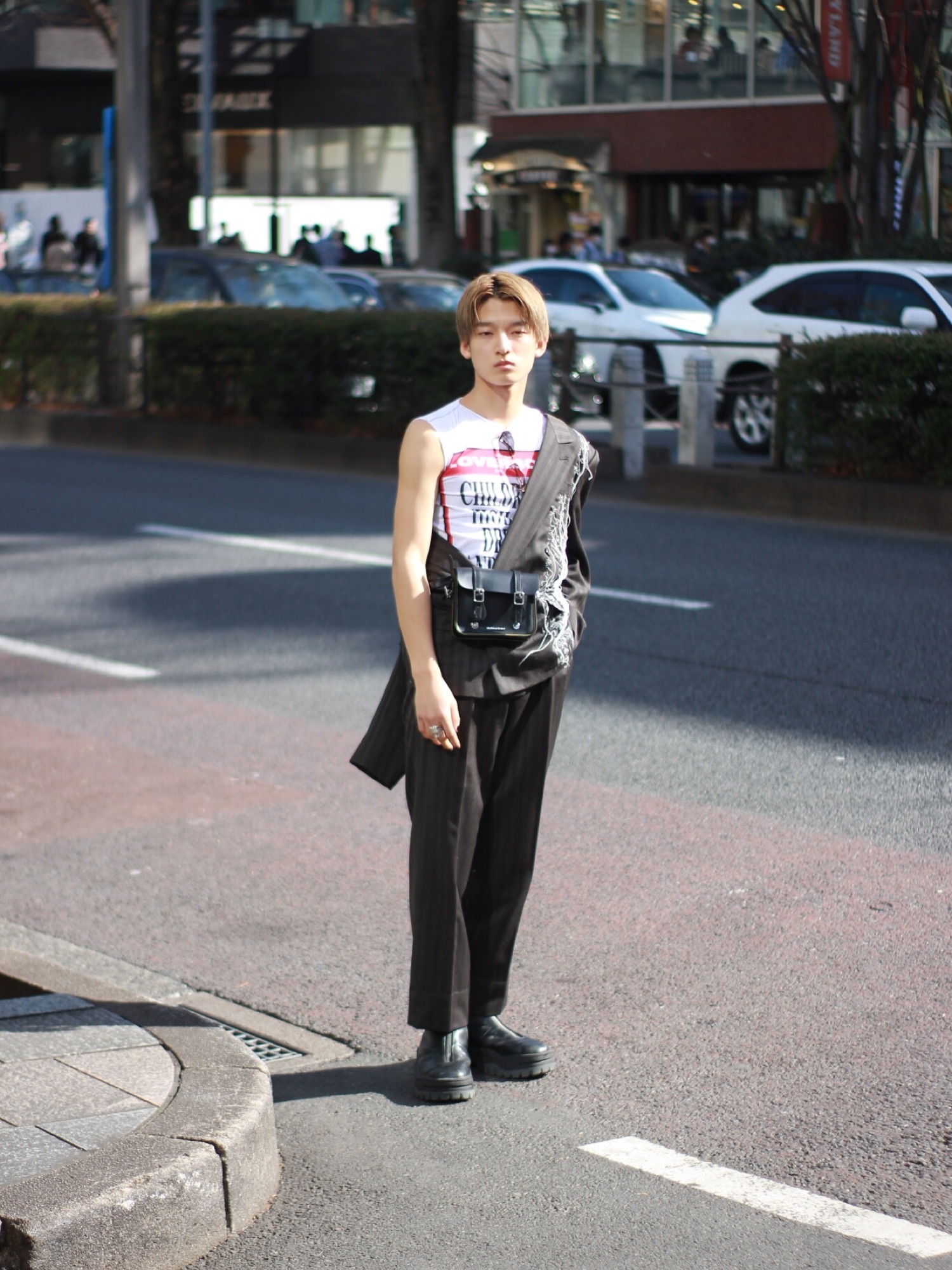 コーデのアクセント☆【Dr Martens】５インチ サッチェル バッグ コーデのアクセント☆【Dr Martens】5インチ サッチェル バッグ
