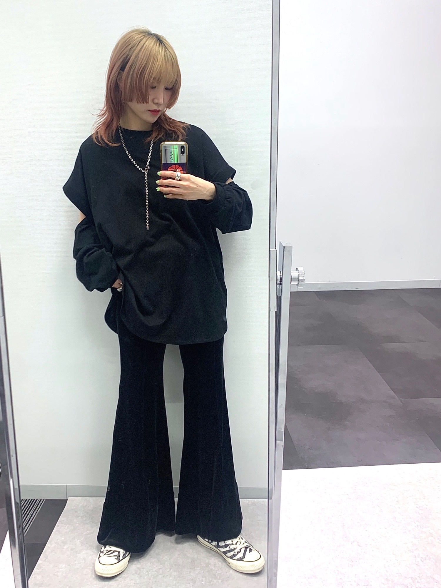 PAMEO POSE パンツ　ベロア　ピンク PAMEO POSE（パメオポーズ）の「Aqua Top（シャツ/ブラウス