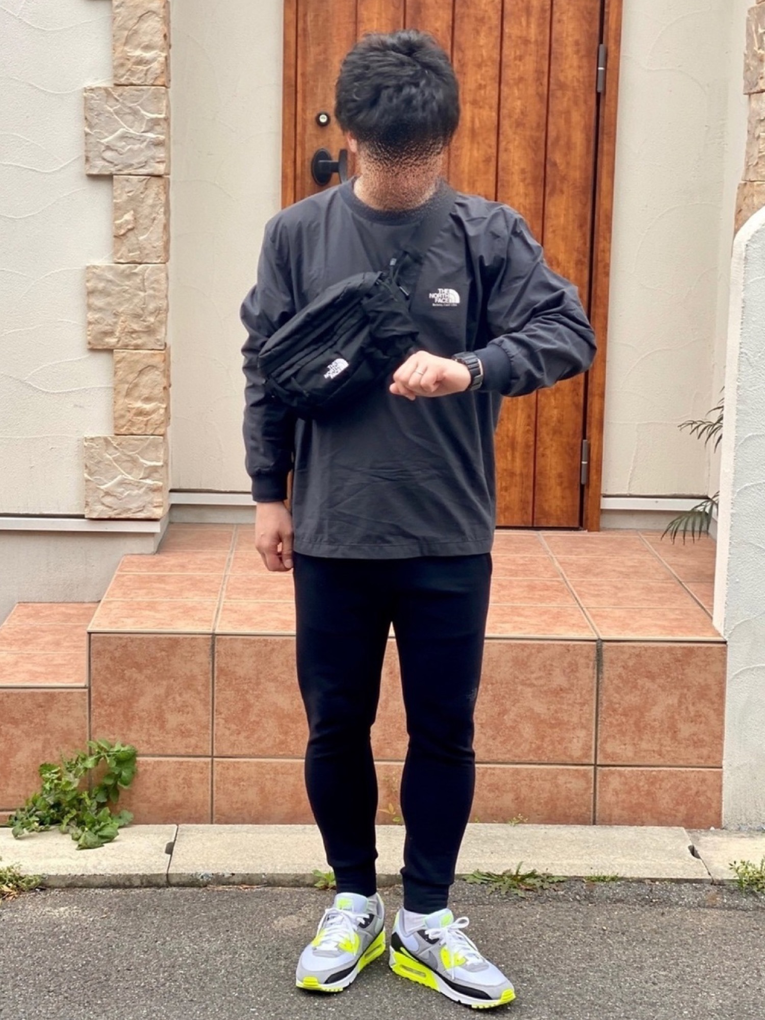 THE NORTH FACE ボディバック NM71800スピナ ノースフェイス THE NORTH FACEのウエストバッグ「スピナ・Spina」収納例や着用