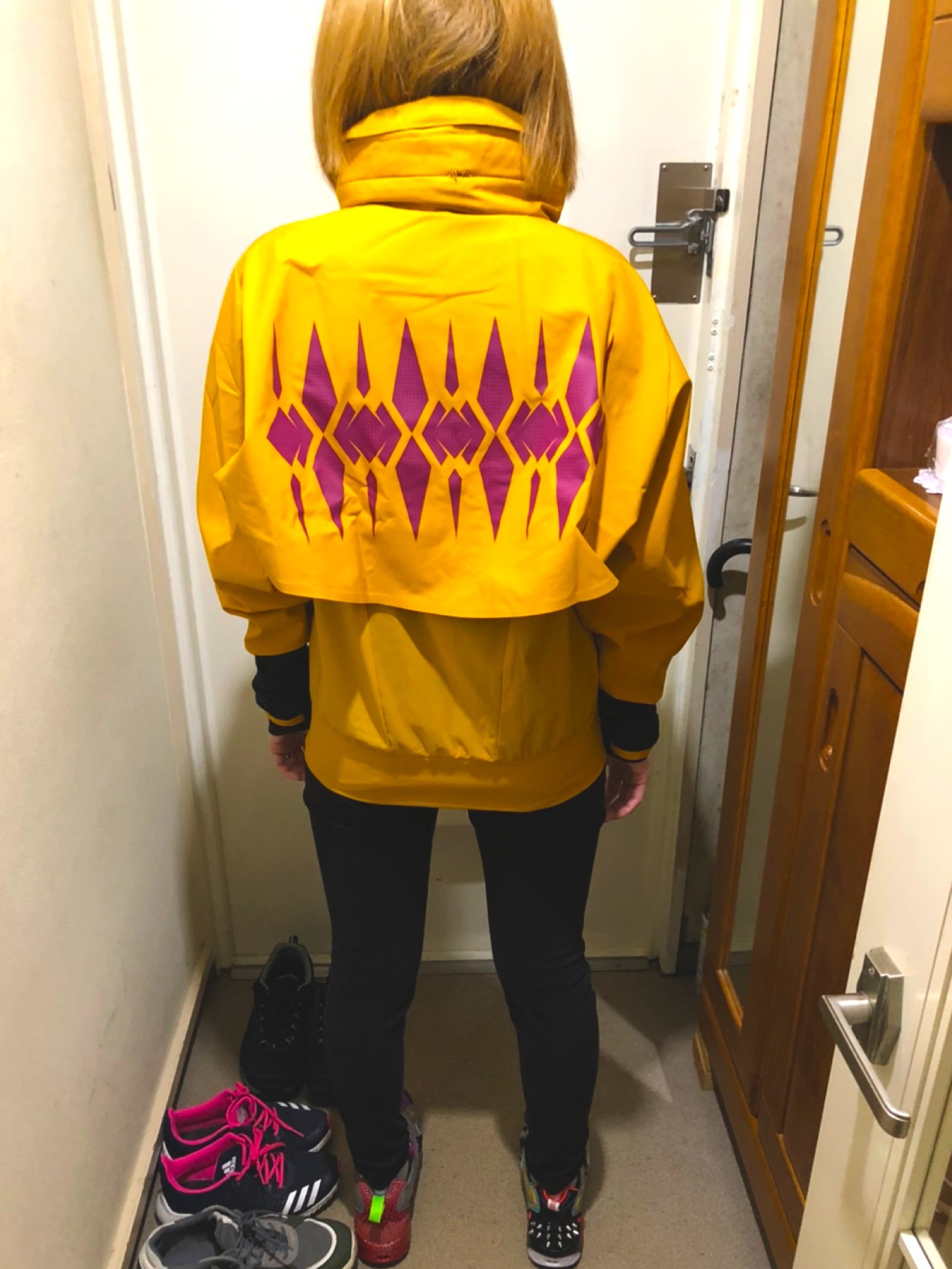 adidas（アディダス）の「2-in-1 WIND. RDY プライムジャケット