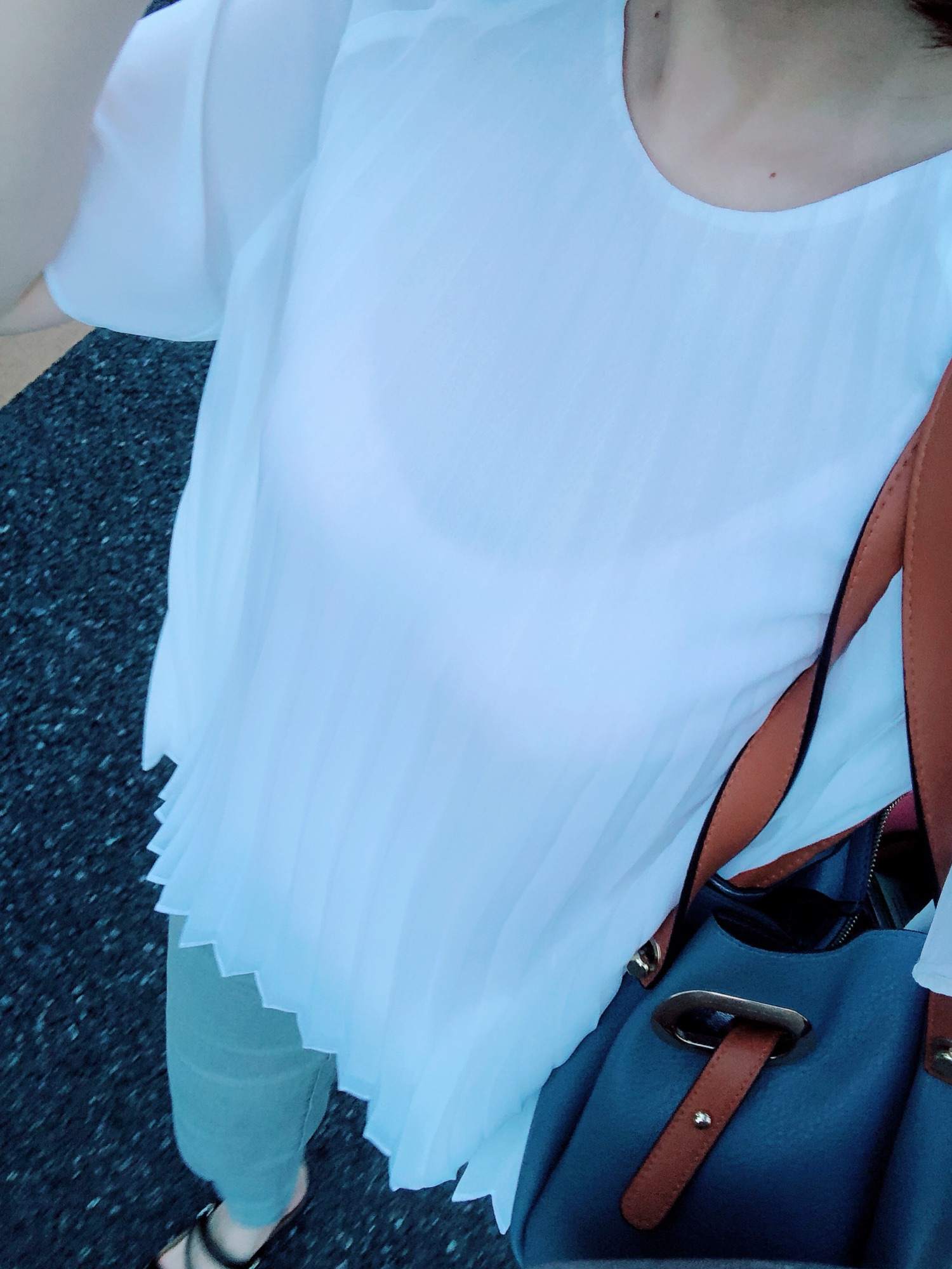 UNIQLO（ユニクロ）の「WOMEN プリーツTブラウス（半袖）（シャツ