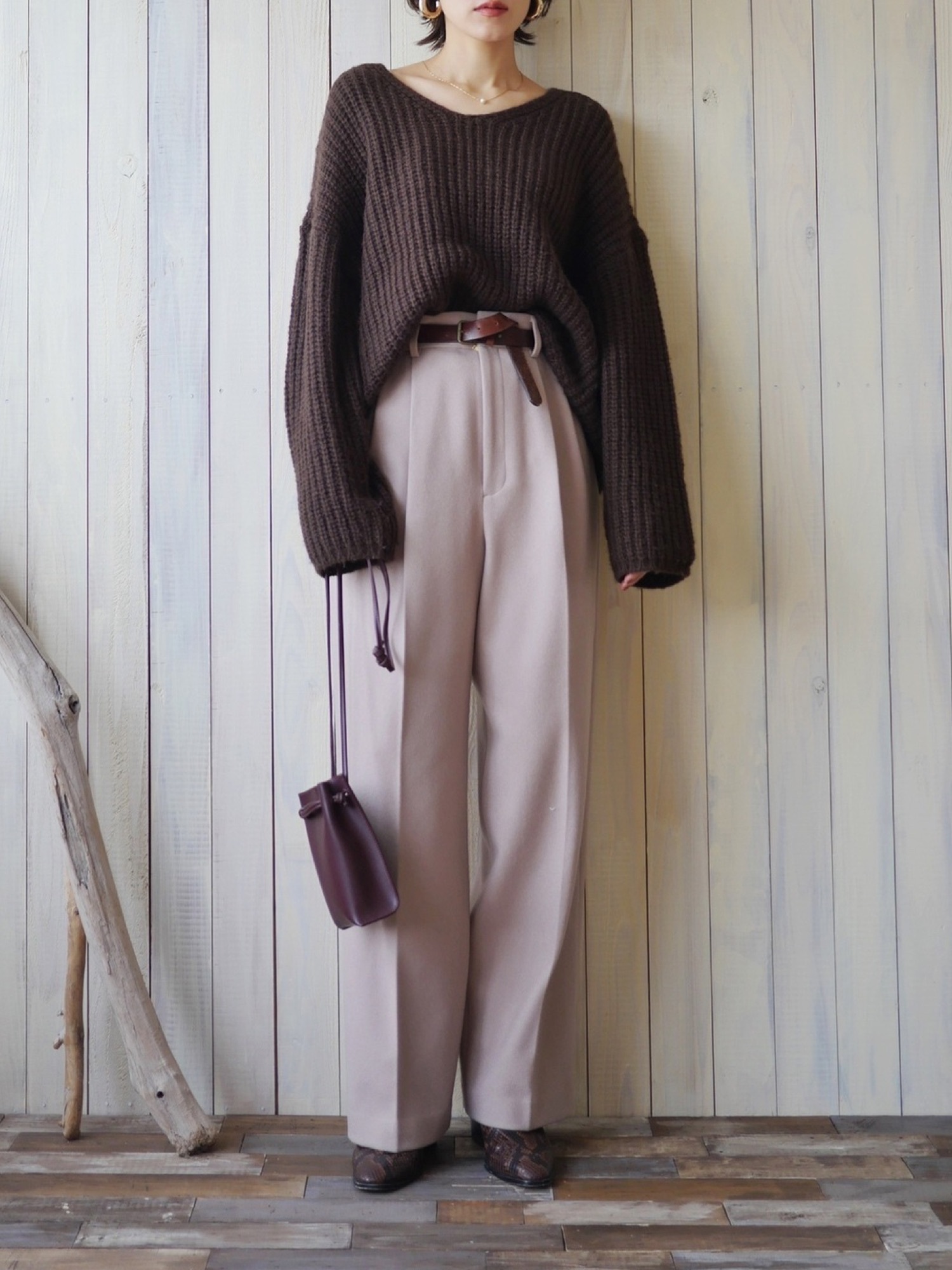 CANAL  JEAN via j 手編みVネックニット CANAL JEAN（キャナルジーン）の「via j(ヴィアジェイ) アゼ編みV
