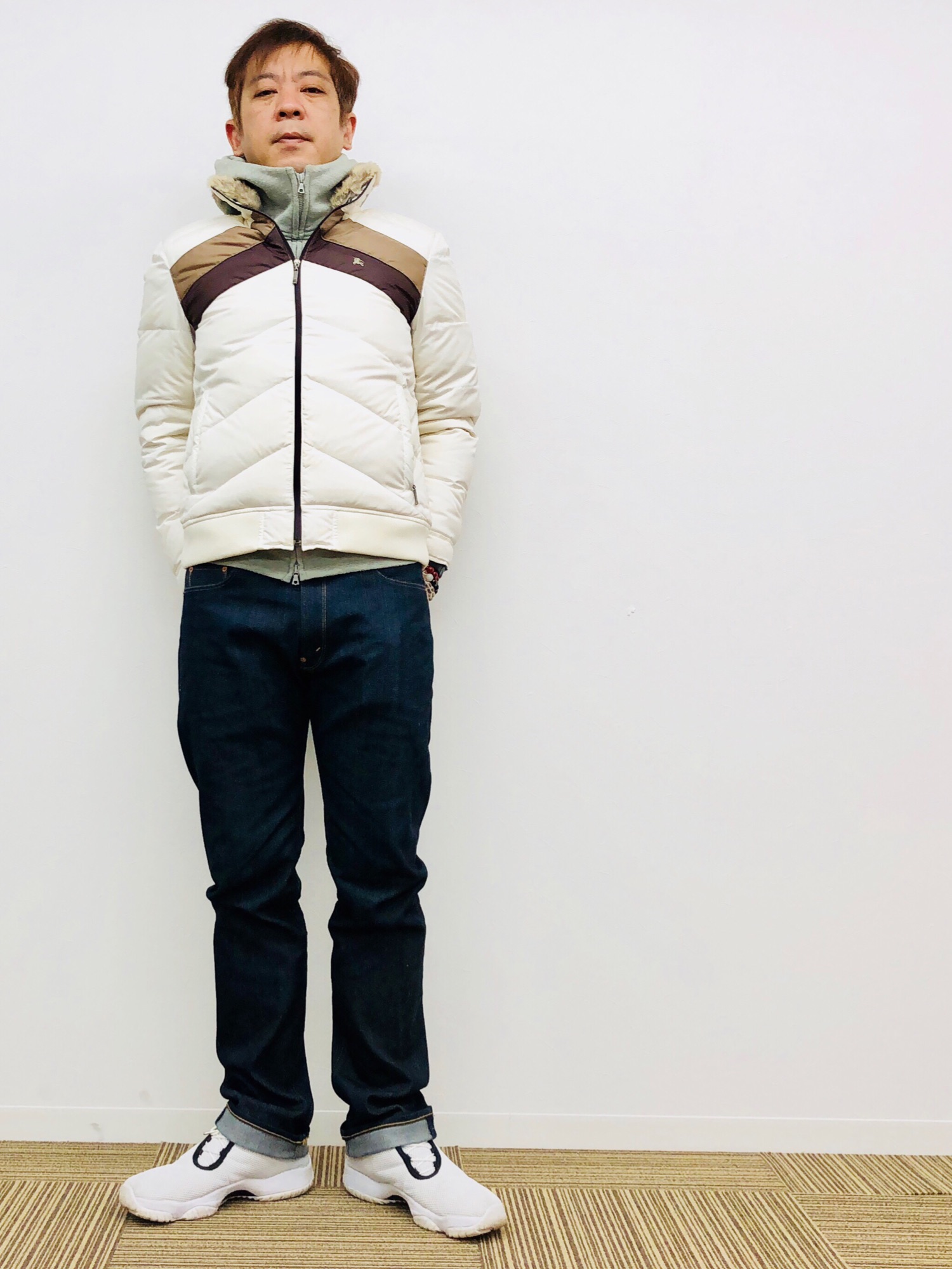 BURBERRY BLACK LABELのダウンベストを使ったメンズ人気ファッション