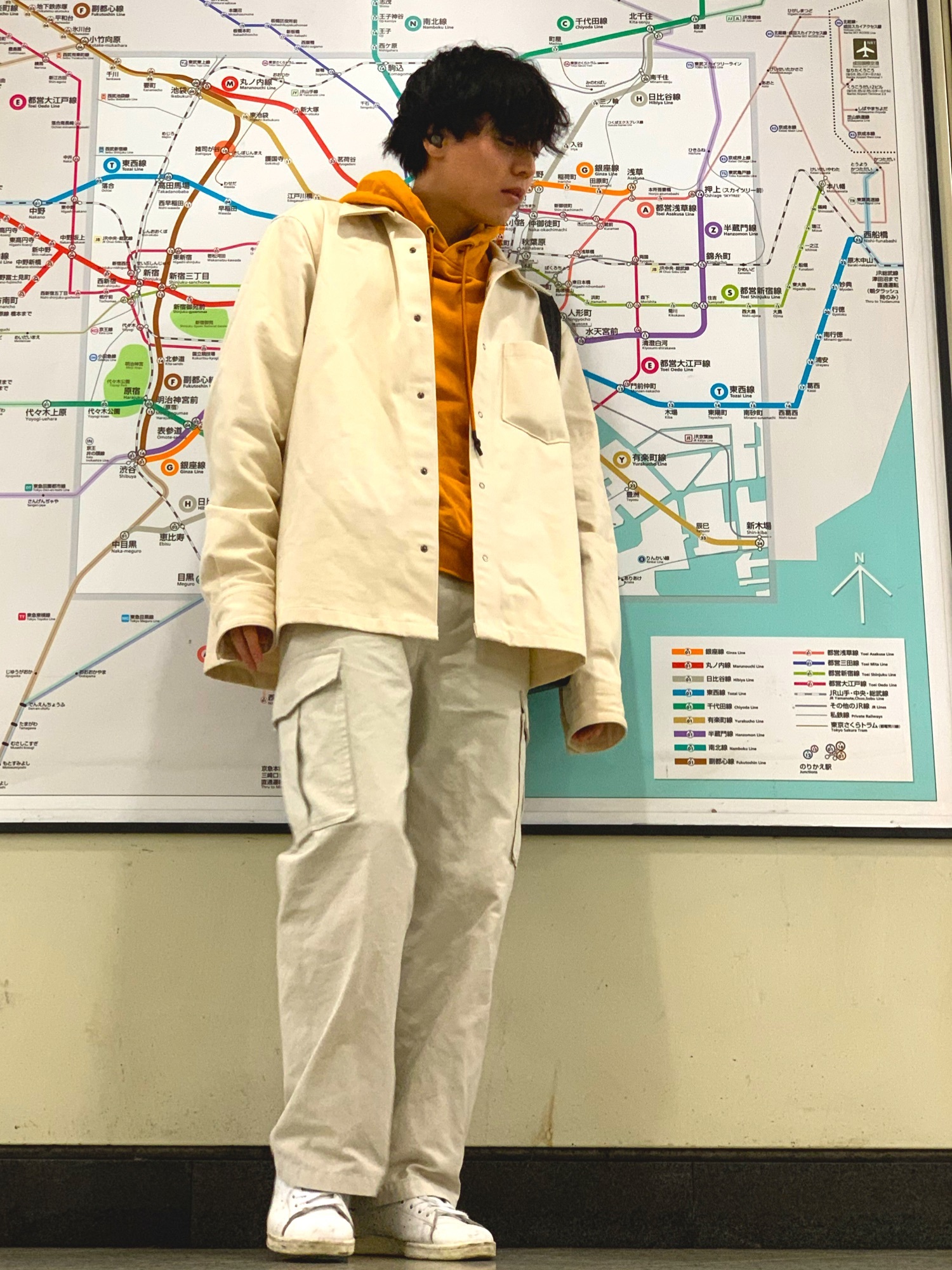 McQ Alexander McQueenのパーカーを使った人気ファッション 