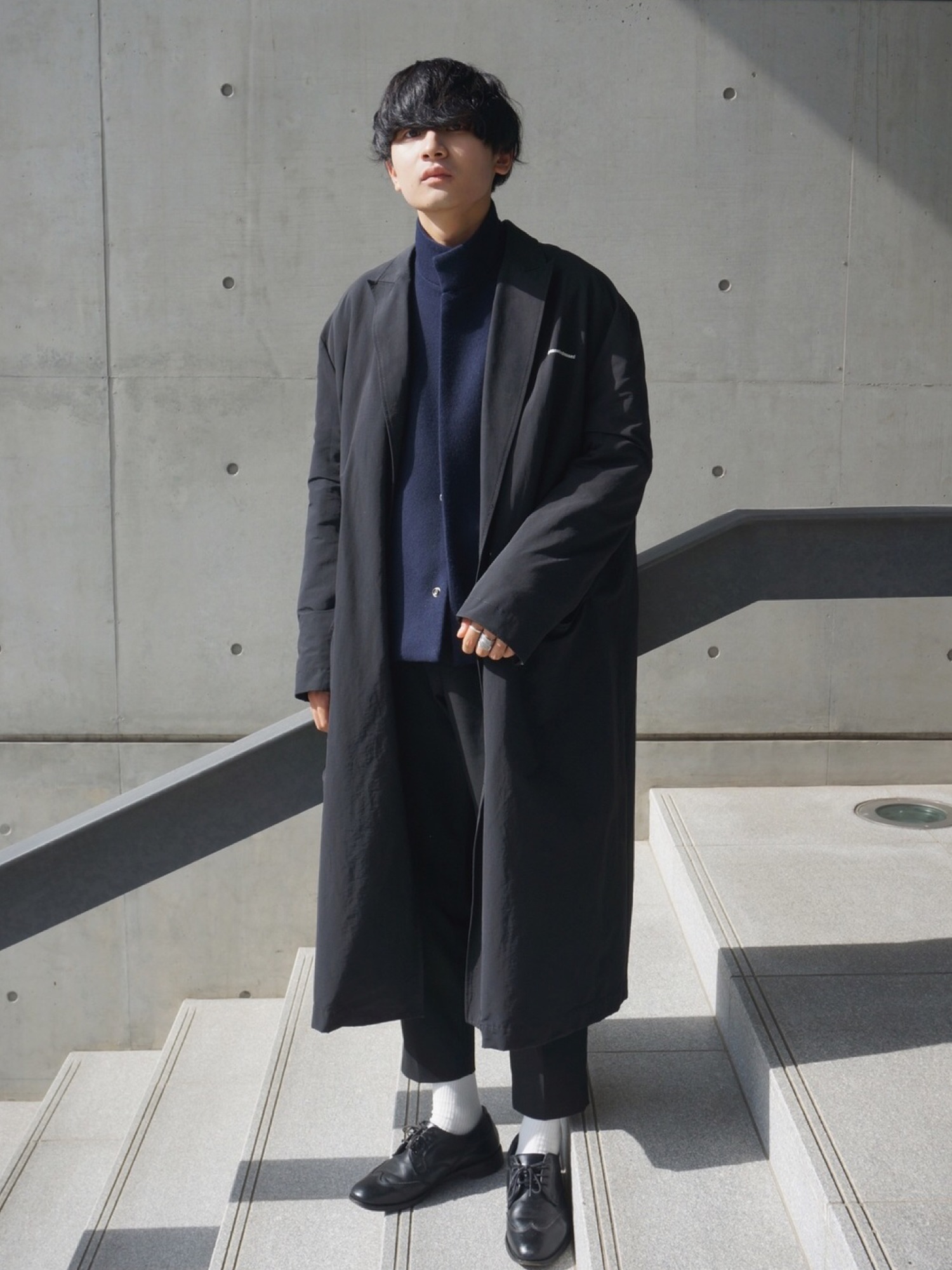 岡本 大護｜DRESSEDUNDRESSEDのチェスターコートを使った