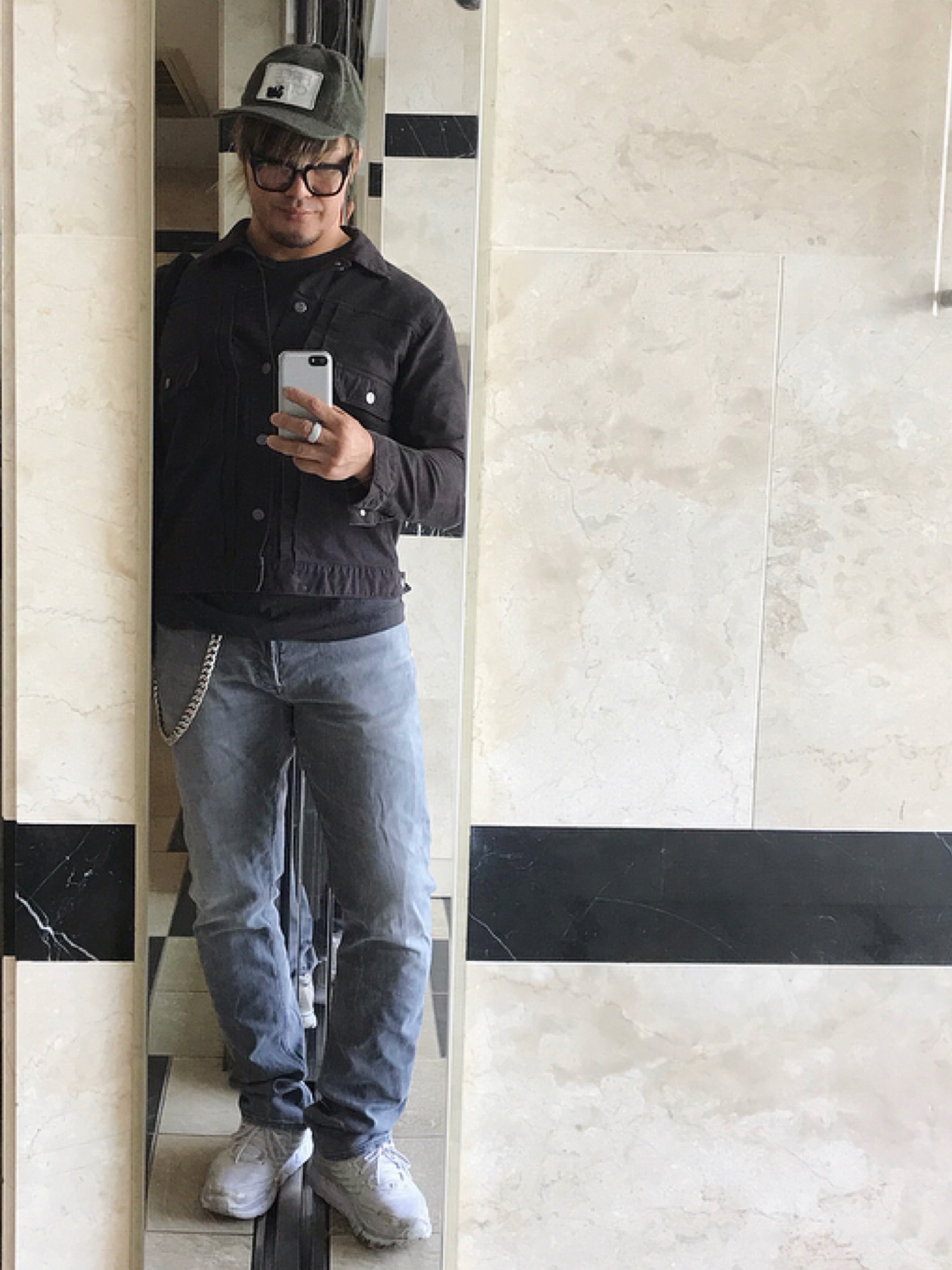 RADIALLのデニムジャケットを使った人気ファッション