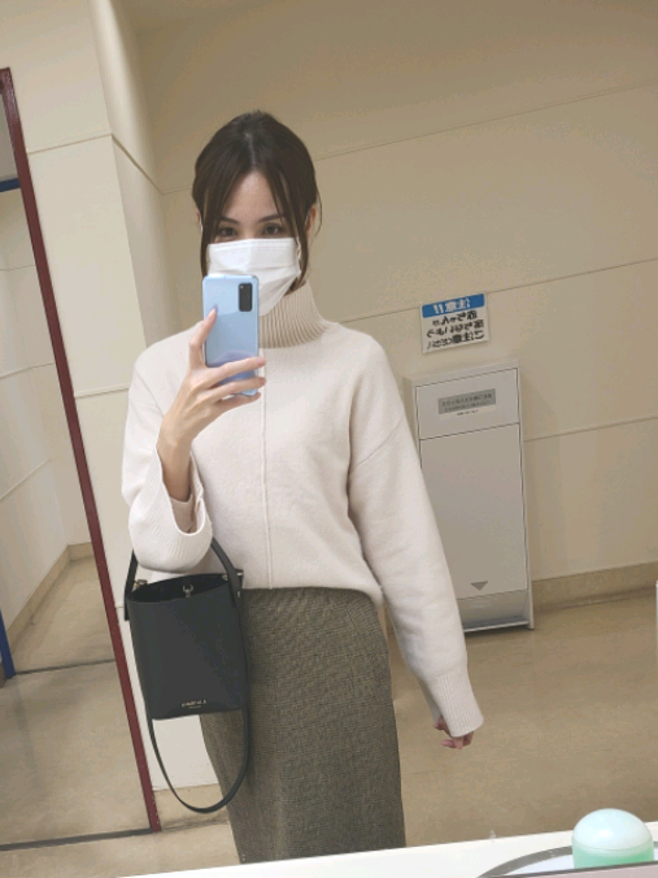 MilaOwen ミラオーウェン　バックスリットウールカシミヤニット Mila Owen（ミラオーウェン）の「バックスリットウールカシミヤニット
