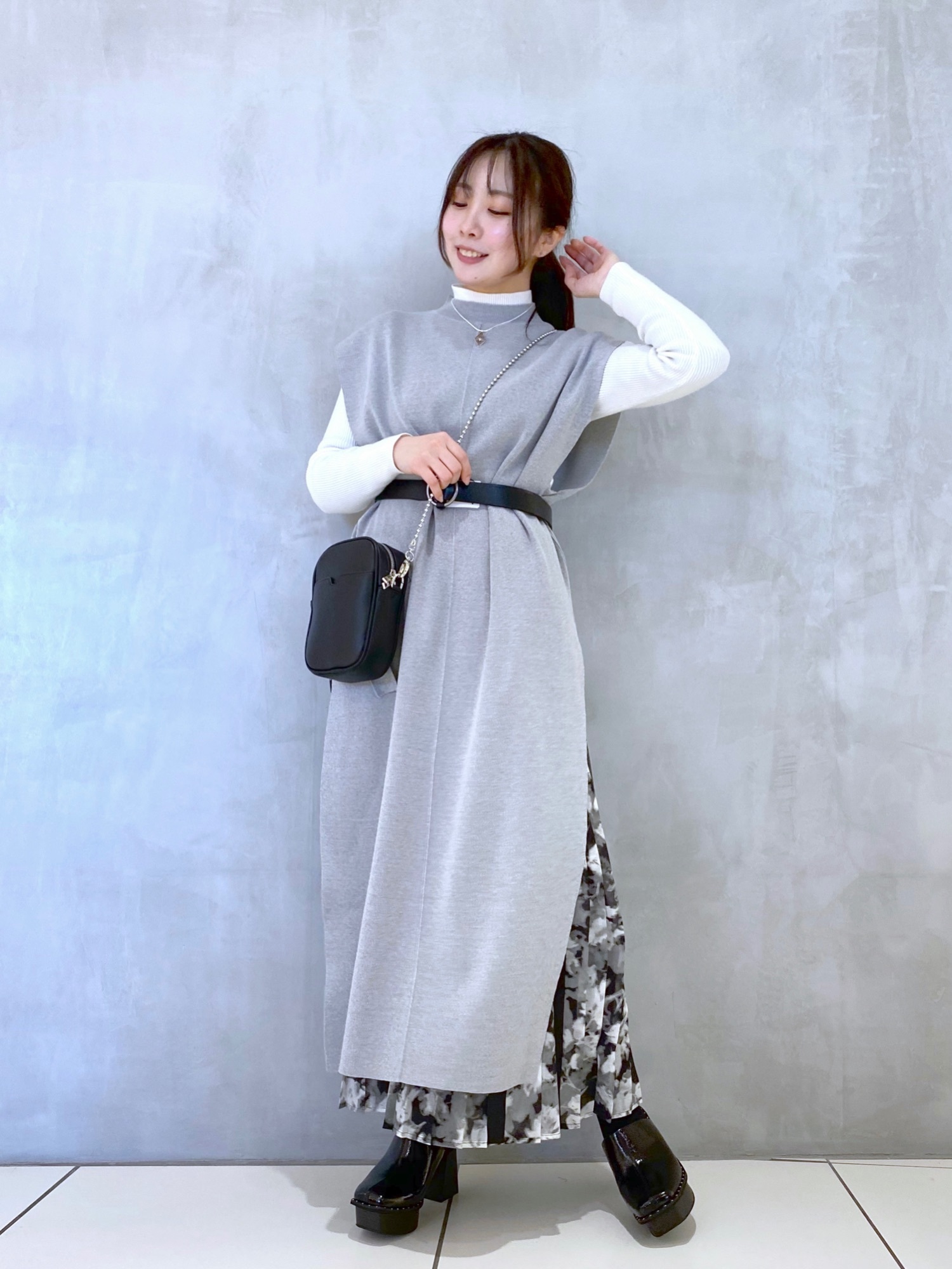 PAGEBOY（ページボーイ）の「ニットロングベスト（ワンピース