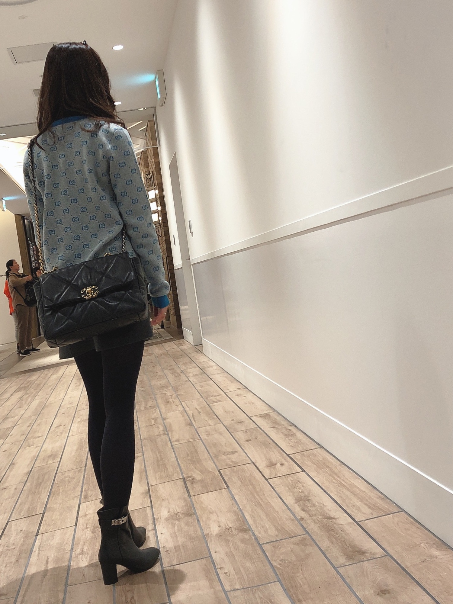 GUCCIのカーディガン/ボレロを使った人気ファッションコーディネート