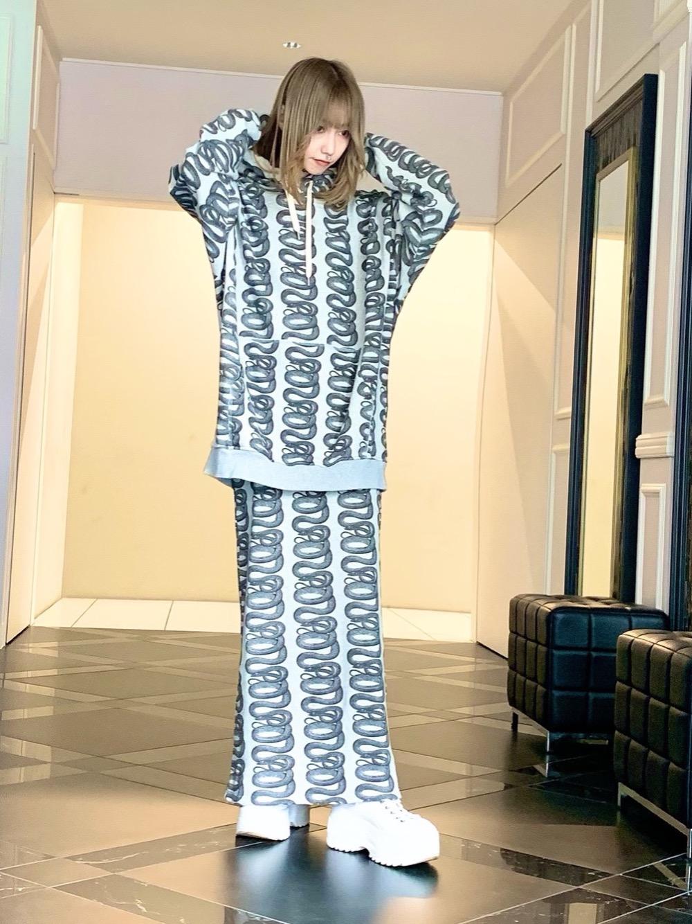 ヒステリックグラマー　SNAKE LOOP柄 　スウェット　ロングスカート HYSTERIC GLAMOUR（ヒステリックグラマー）の「SNAKE LOOP柄 ロング
