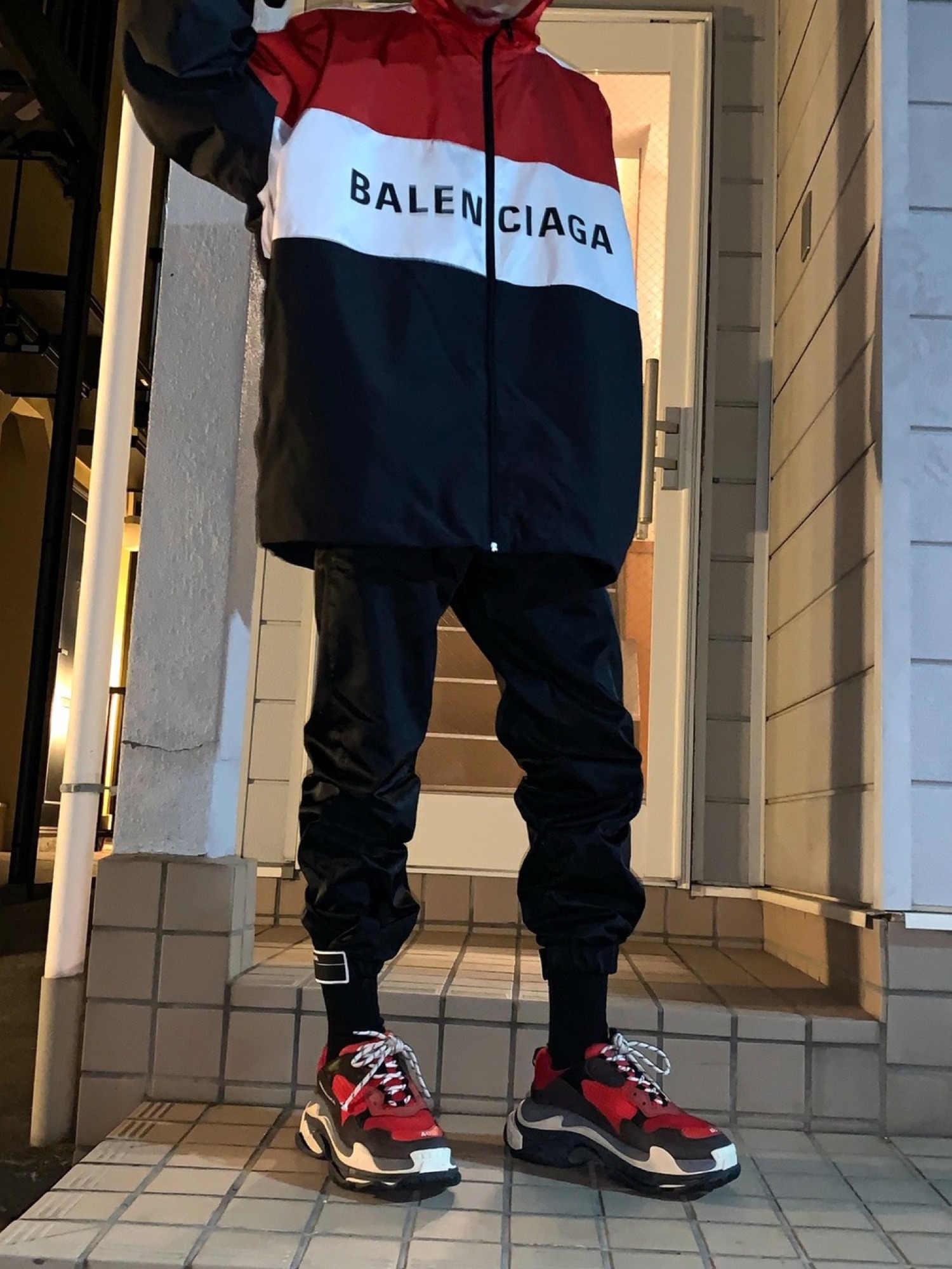 BALENCIAGAのダウンジャケット/コート（レッド系）を使ったメンズ人気 