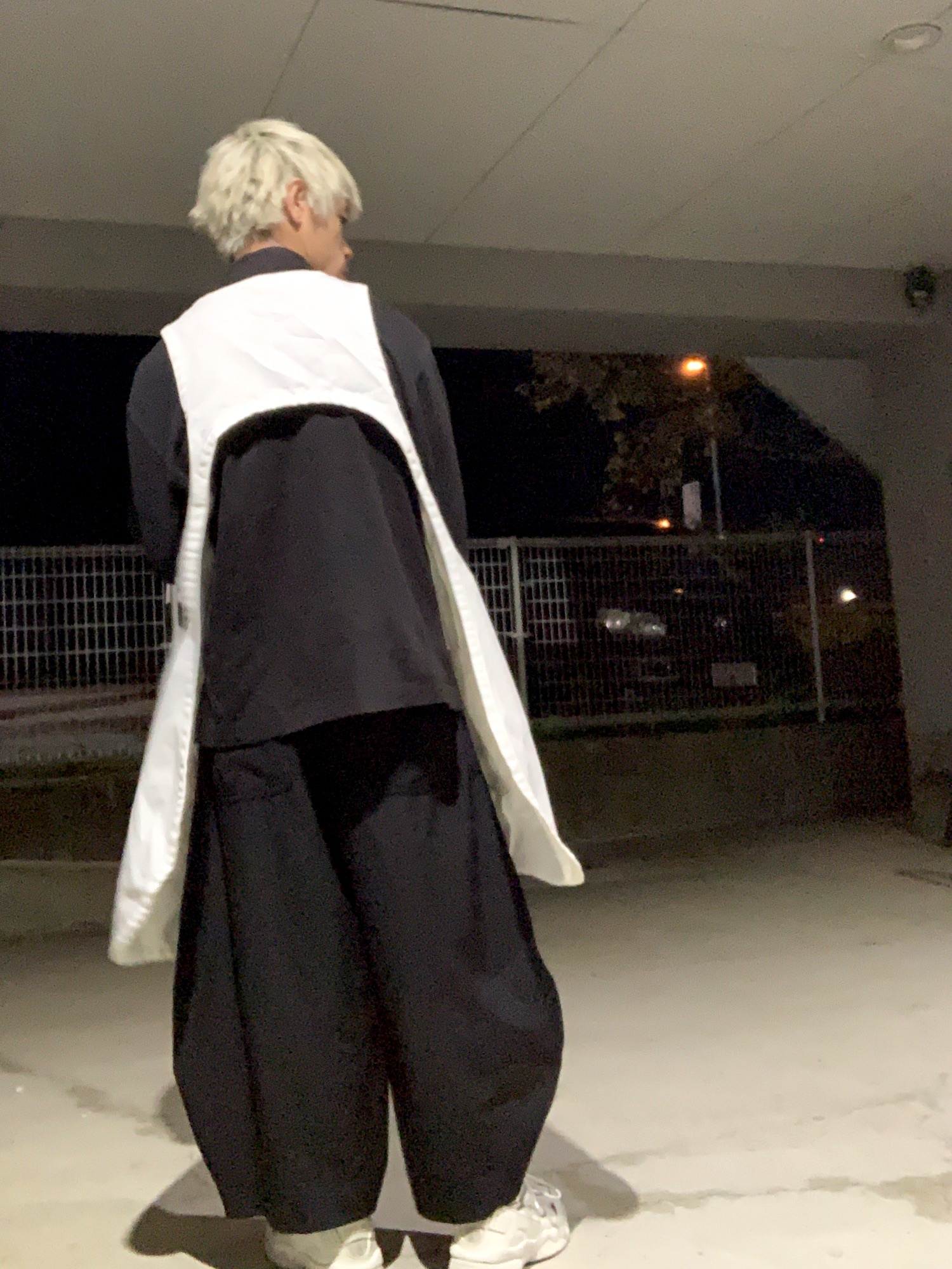 COMME des GARCONS HOMME PLUSのエプロンを使った人気ファッション