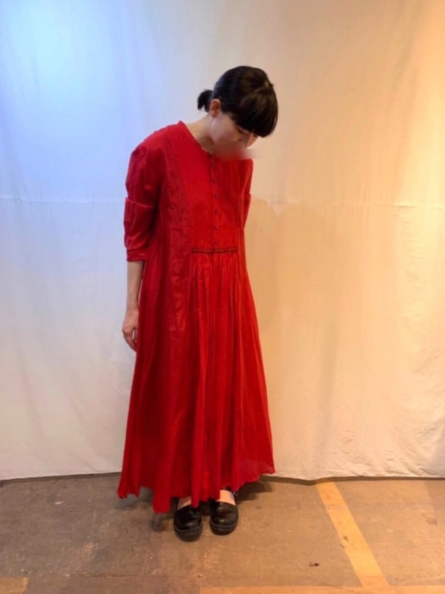 suzuki takayuki（スズキタカユキ）の「gathered dress（ワンピース