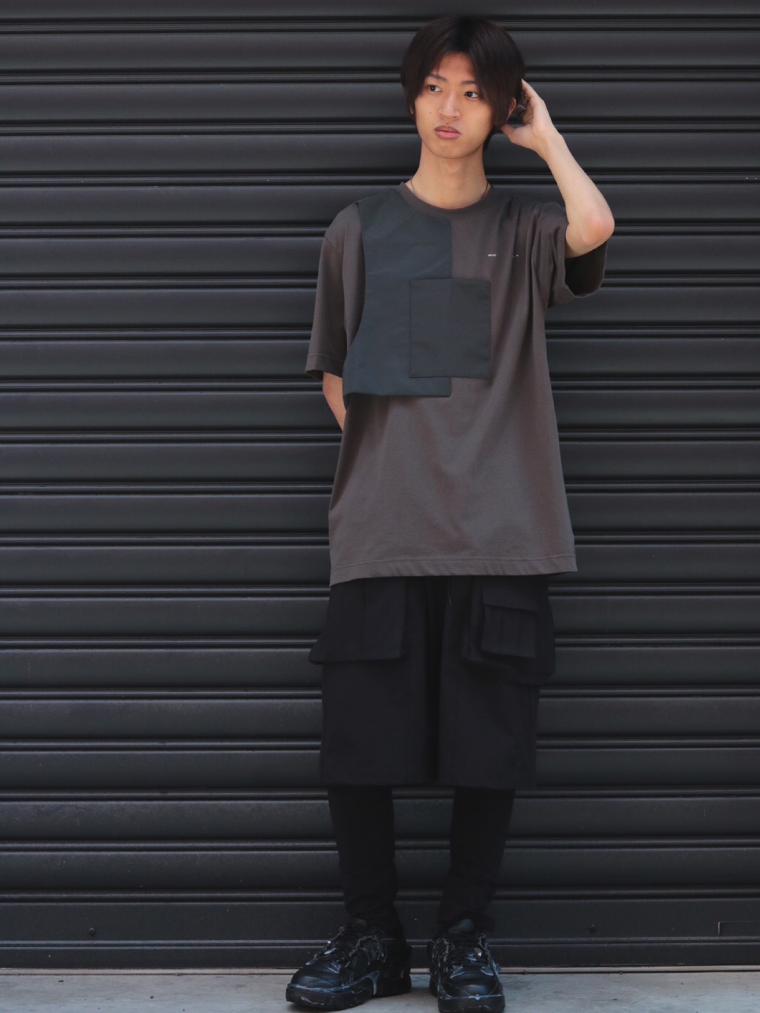 HELIOT EMIL/ヘリオット エミル/T-shirt W. Half Vestを使った人気