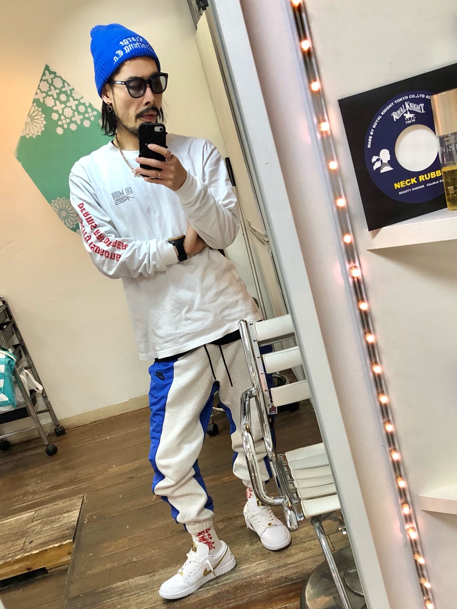 BlackEyePatch（ブラックアイパッチ）の「HANDLE WITH CARE