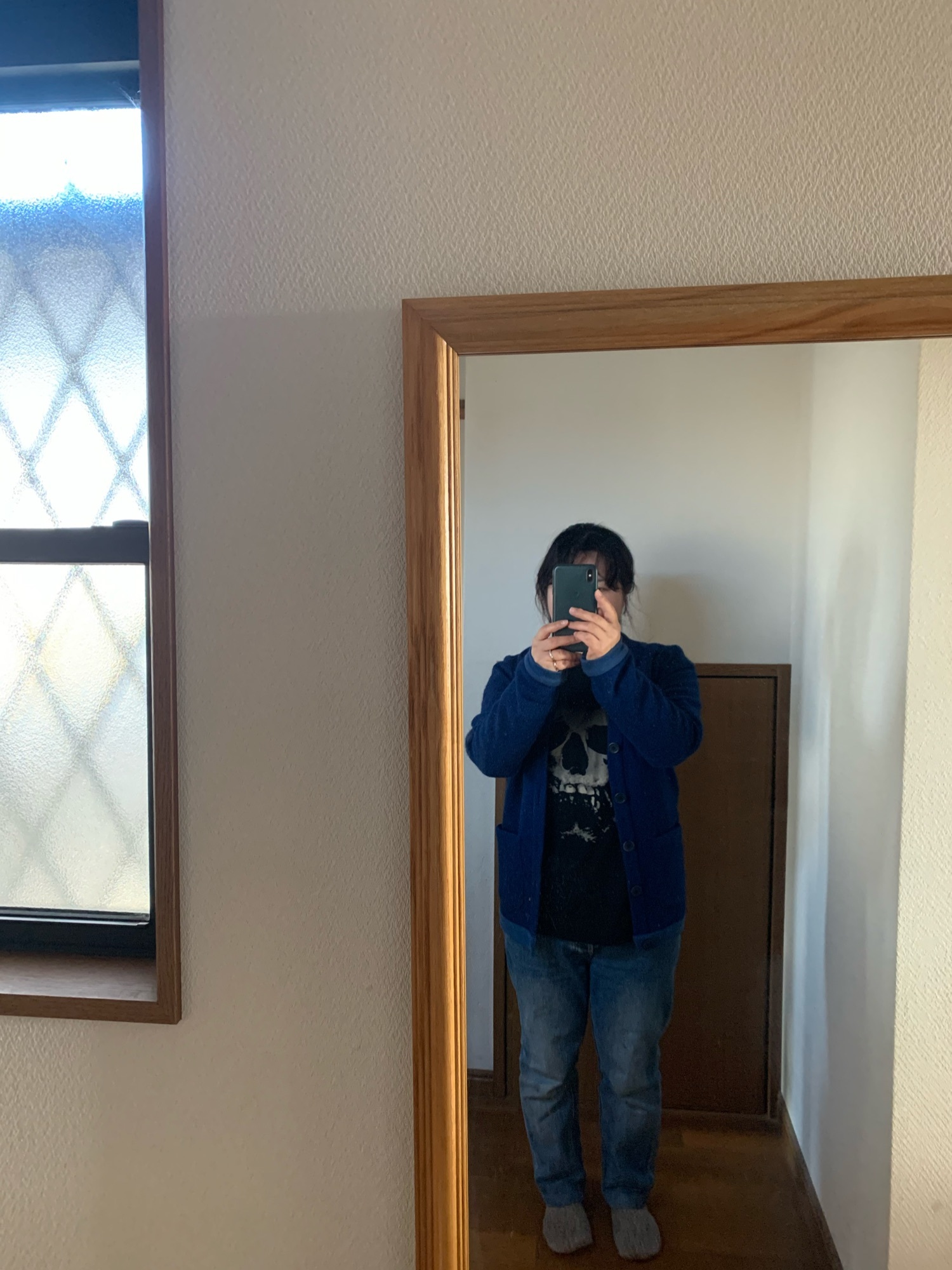 FRANK LEDERのノーカラージャケットを使った人気ファッション