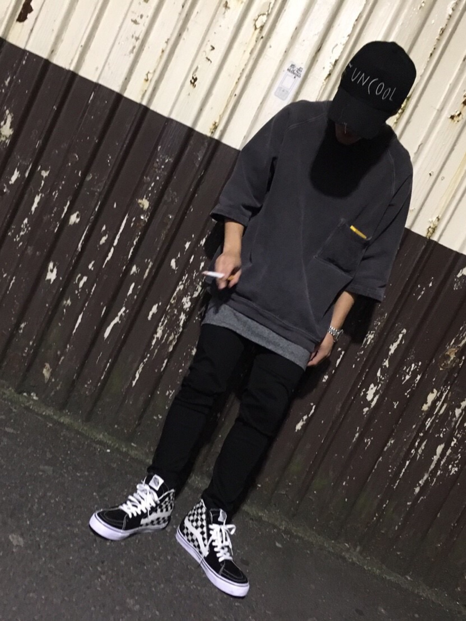 VANSのアイテムを使った「sk8-hi」の人気ファッション