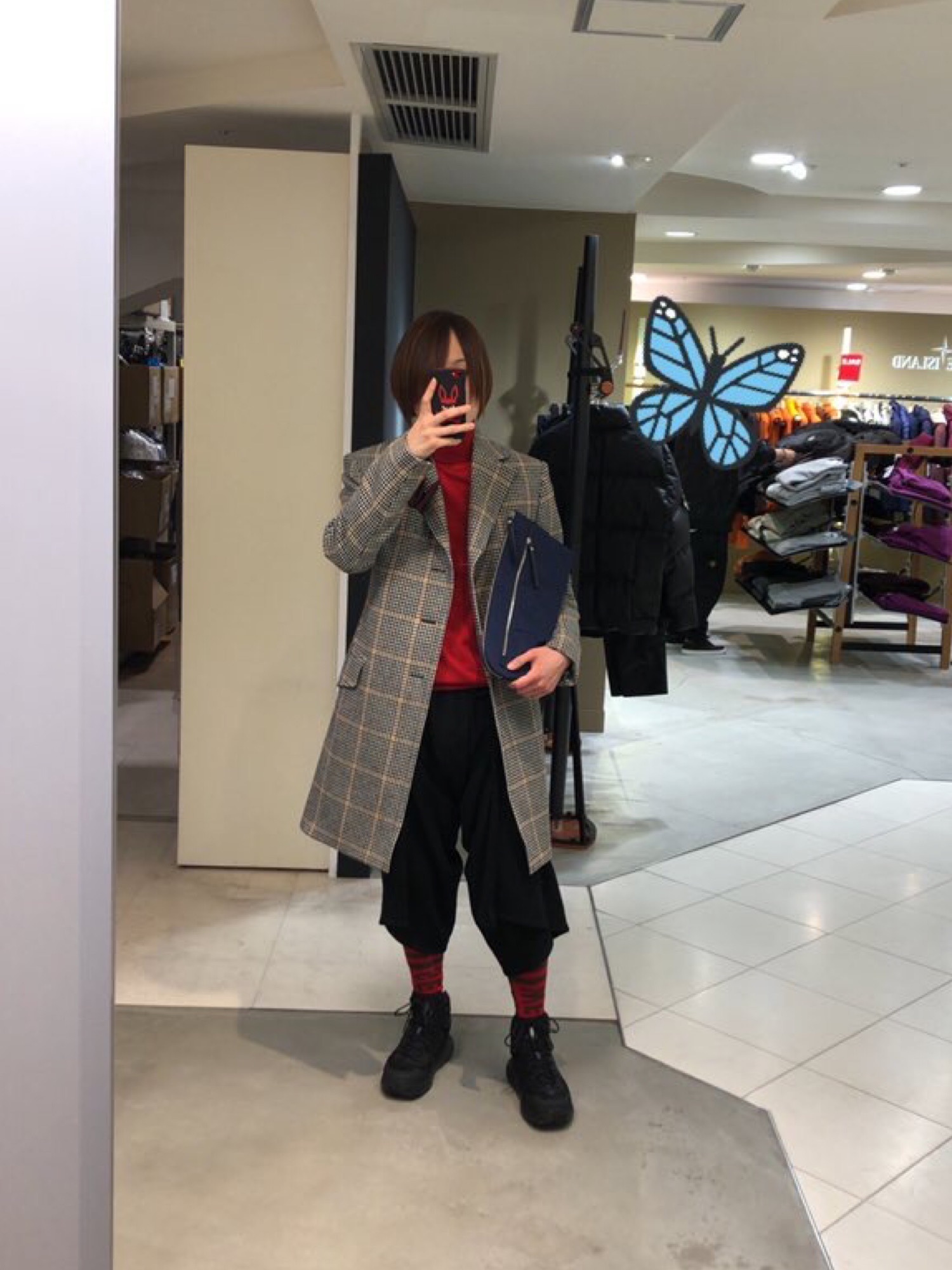 Vivienne Westwood MANのチェスターコート（ブラック系）を使った人気