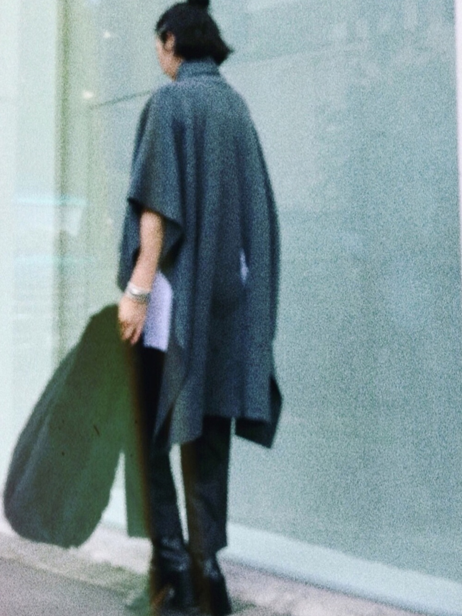 CLANE（クラネ）の「CENTER SLIT KNIT PONCHO（ポンチョ）」 - WEAR