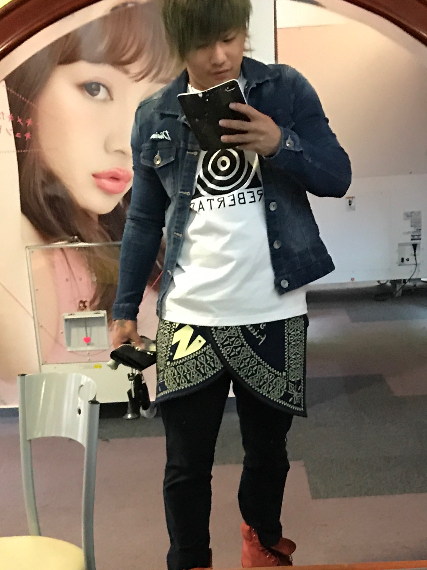 デニムジャケットを使った「TAKUYA∞」の人気ファッション 