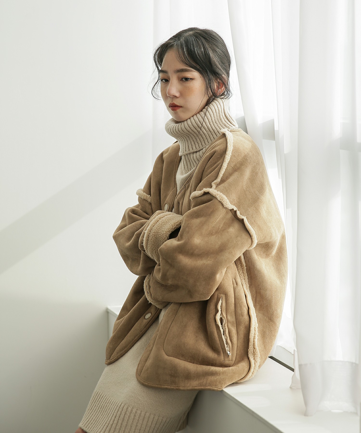 ムートンコートを使った「韓国スタイル」の人気ファッション 