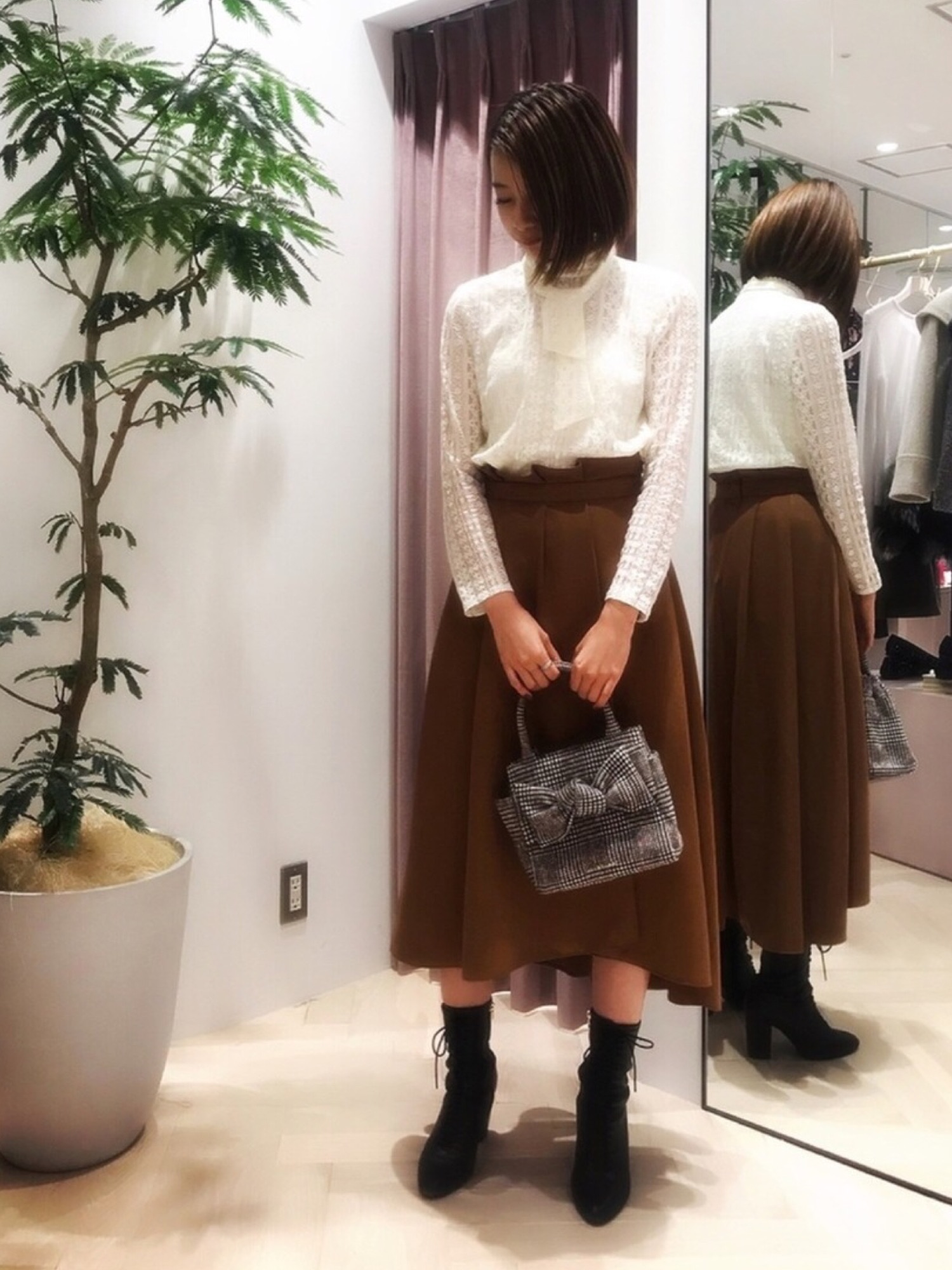 JILLSTUART - ジルスチュアート レースブラウス 石原さとみ着用 JILLSTUART - 石原さとみ着用 レースブラウスの通販 by km's
