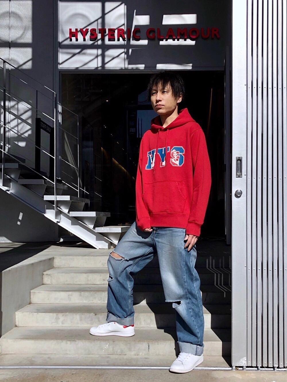 パーカーを使った「赤×青」のメンズ人気ファッションコーディネート - WEAR