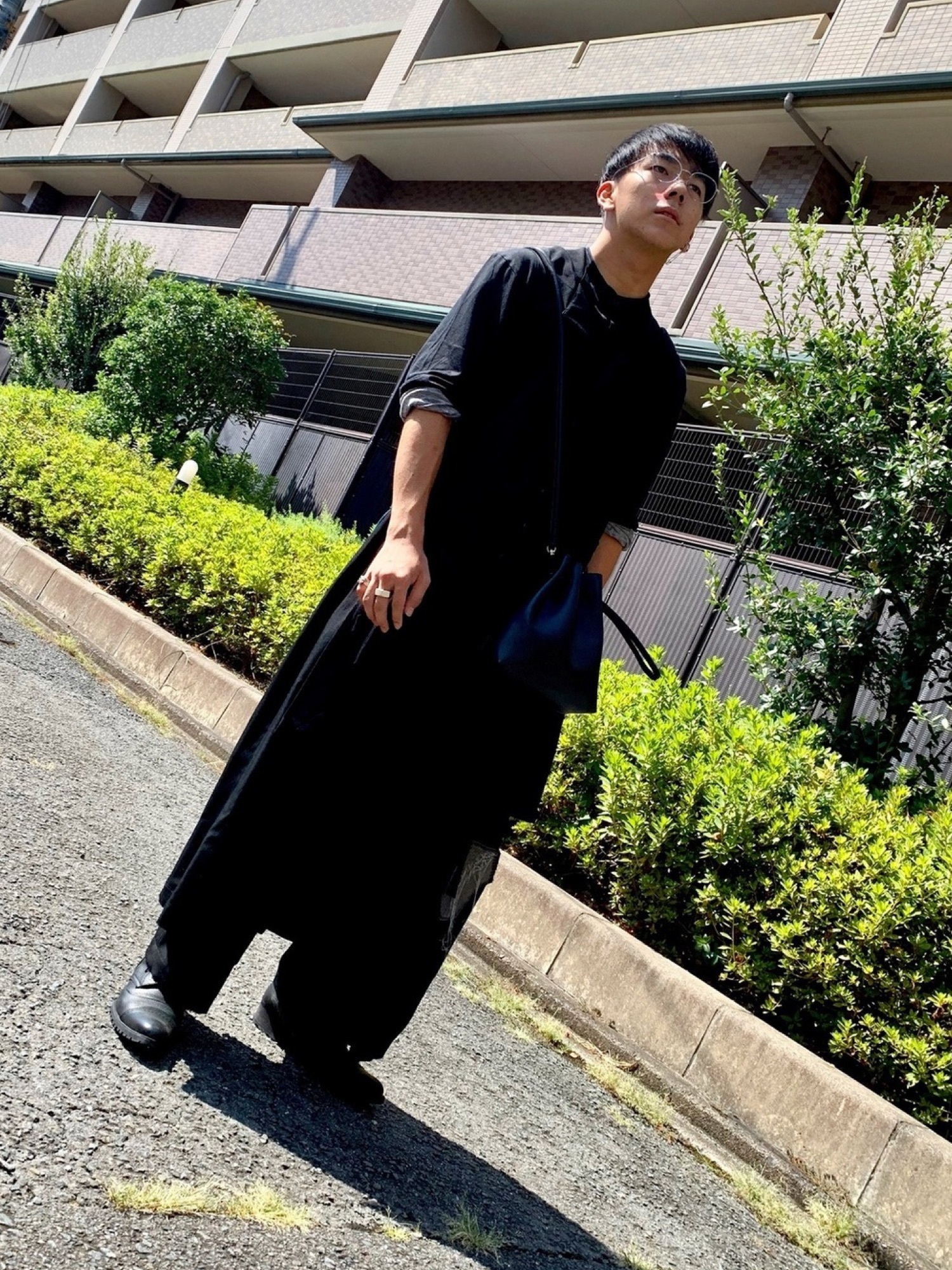 Yohji Yamamotoのベストを使った人気ファッションコーディネート（髪型