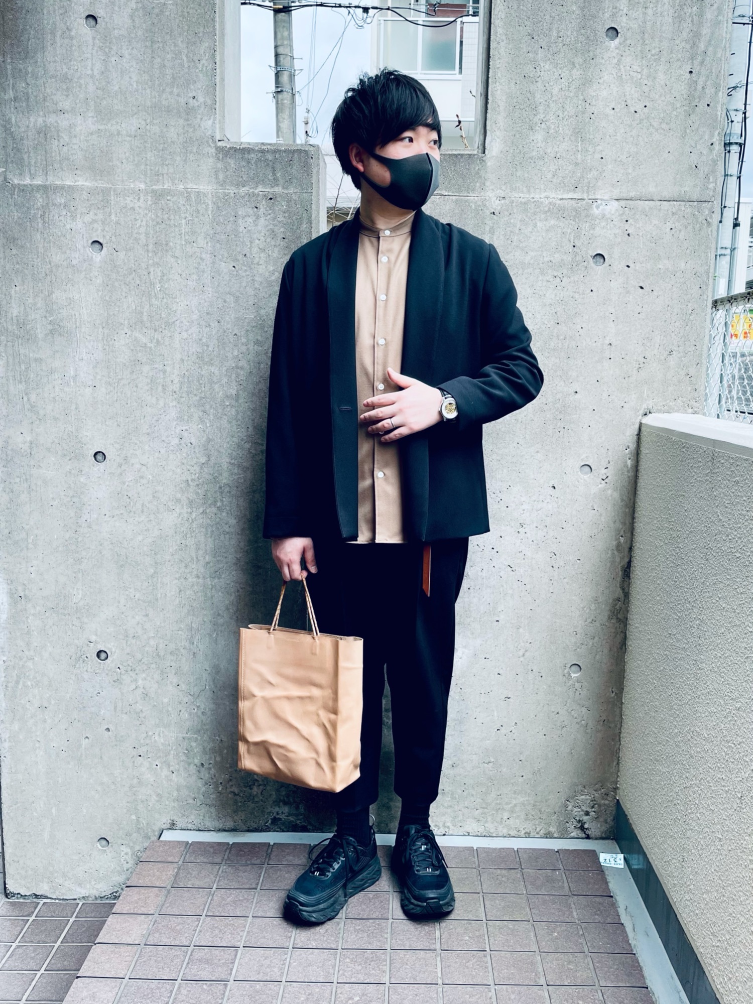 Lui's（ルイス）の「NEWアンクルカット 梨地テーパードパンツ