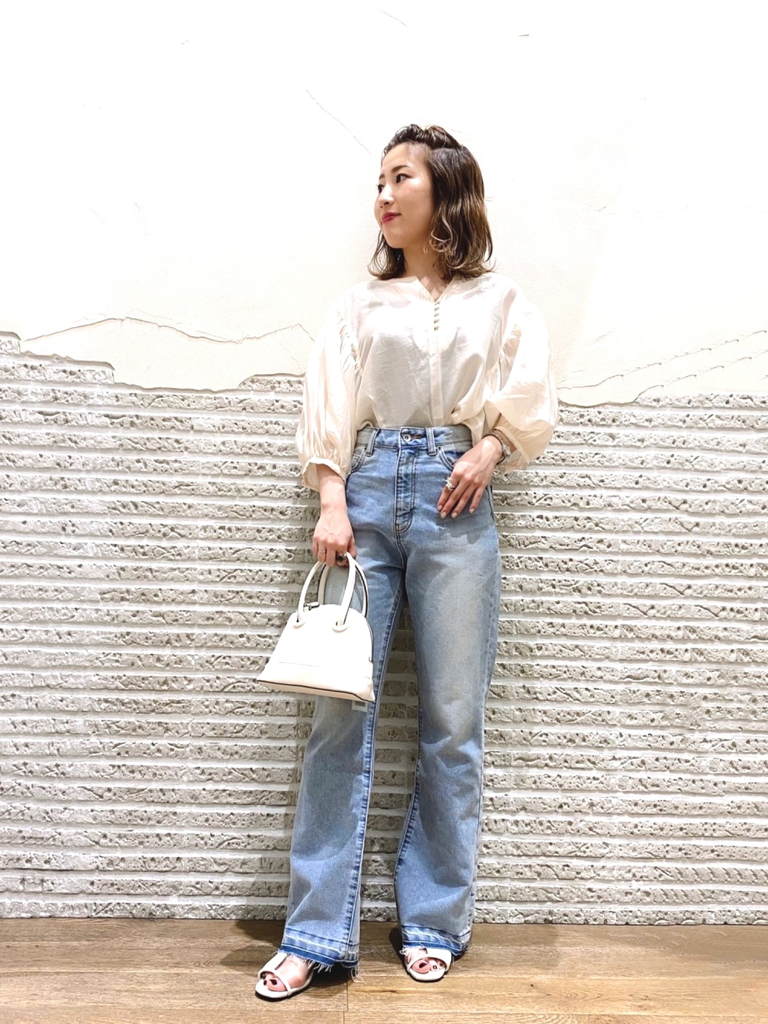 【土日限定！再値下げ】jeanasis ケミカルブリーチボウタイブラウス JEANASIS（ジーナシス）の「ケミカルブリーチボウタイブラウス