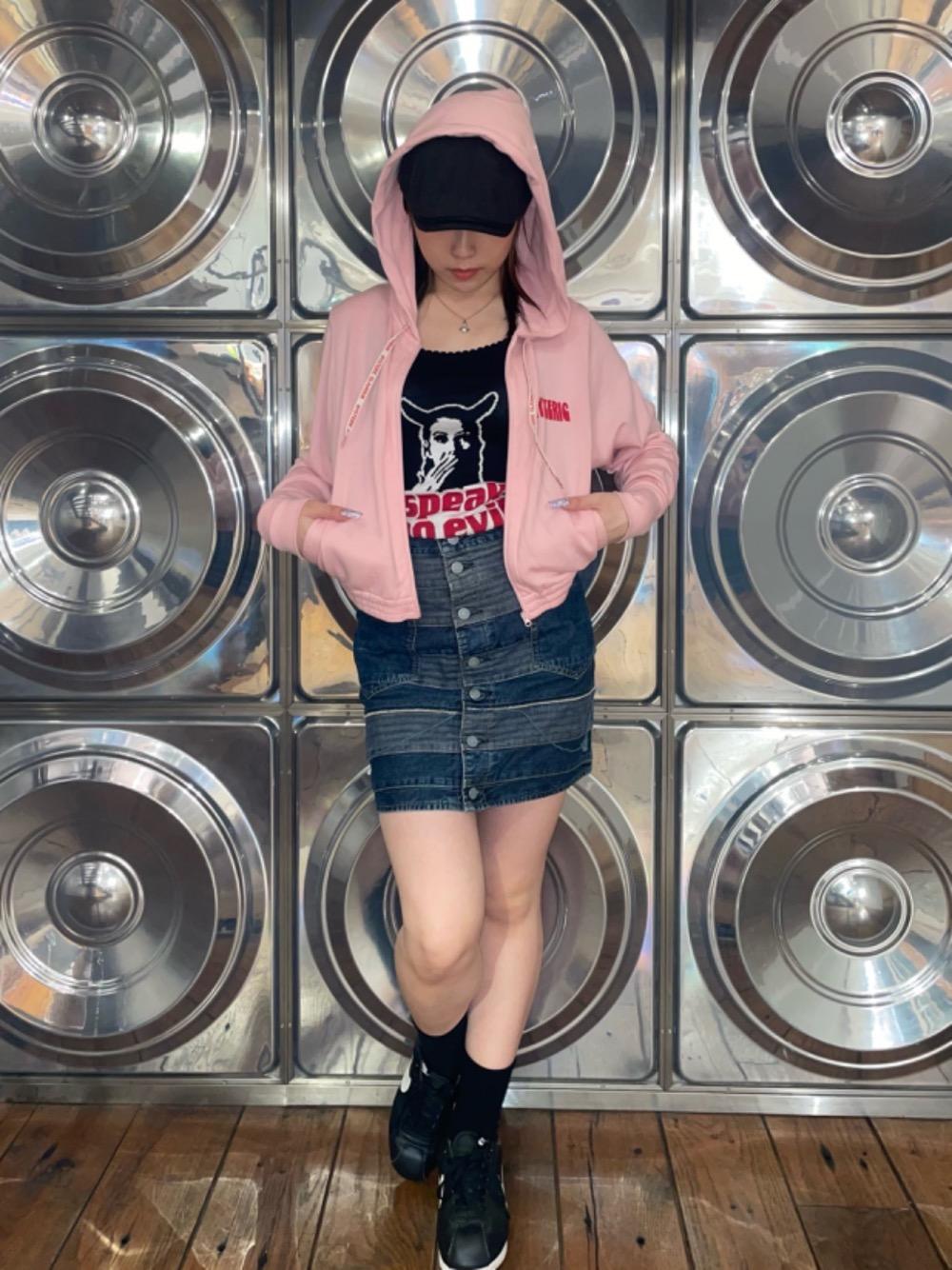 HYSTERIC GLAMOUR - ★ぽロっぽ★HYSTERIC BANANA ショート丈パーカー HYSTERIC GLAMOUR（ヒステリックグラマー）の「HYSTERIC BANANA