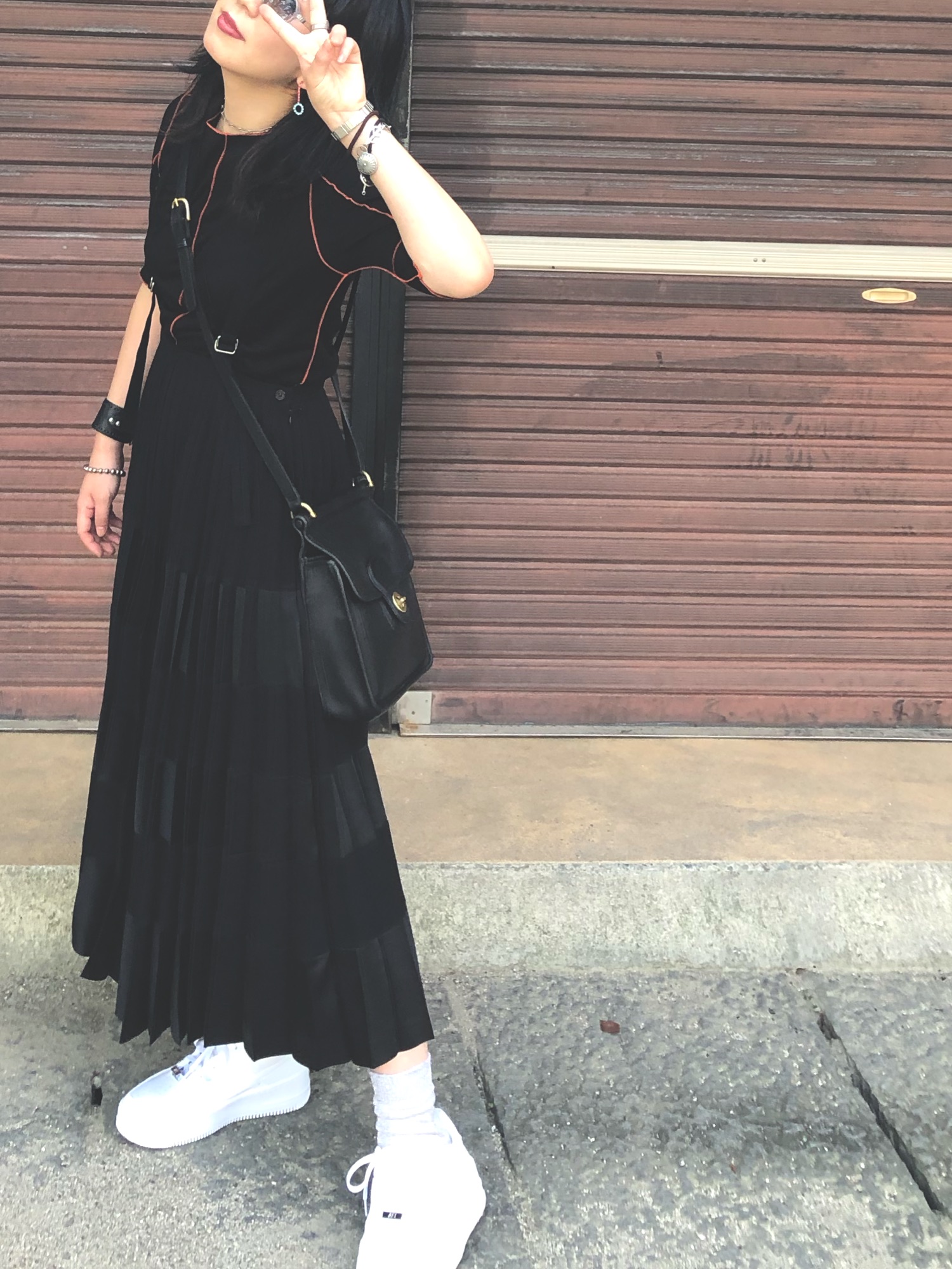 noir kei ninomiyaのスカートを使った人気ファッションコーディネート