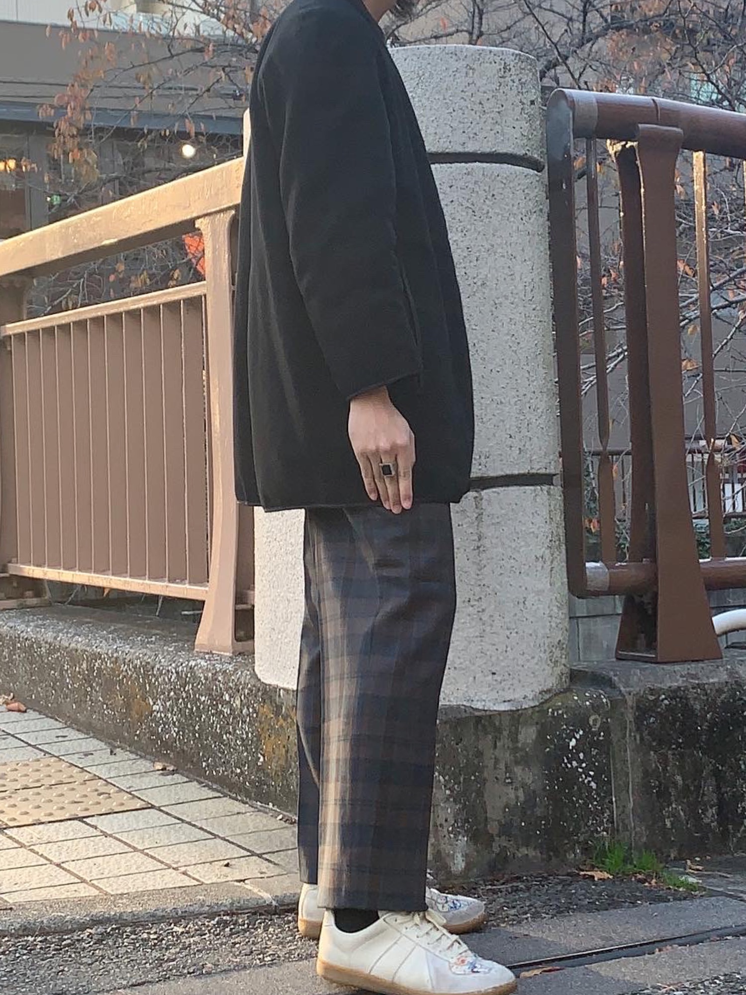 コーデを楽しんで♪【 HERMES 】ノースリーブ ジャケット HERMESのノーカラージャケットを使った人気ファッション