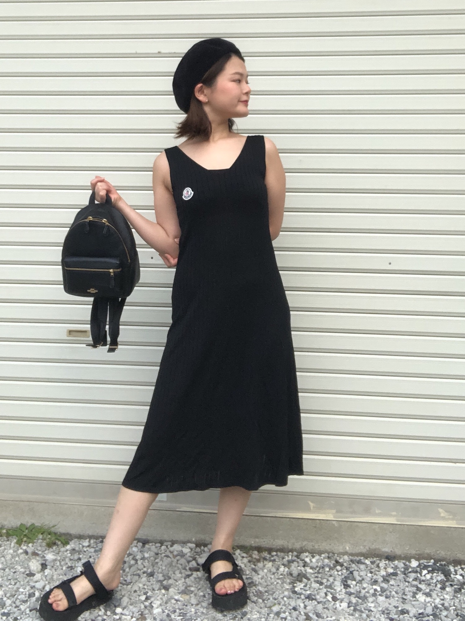 MONCLERのワンピース/ドレス（ブラック系）を使った人気ファッション