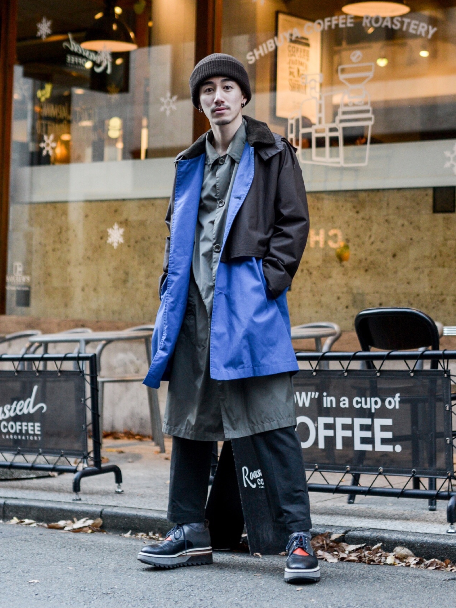 DRIES VAN NOTENのステンカラーコートを使った人気ファッション