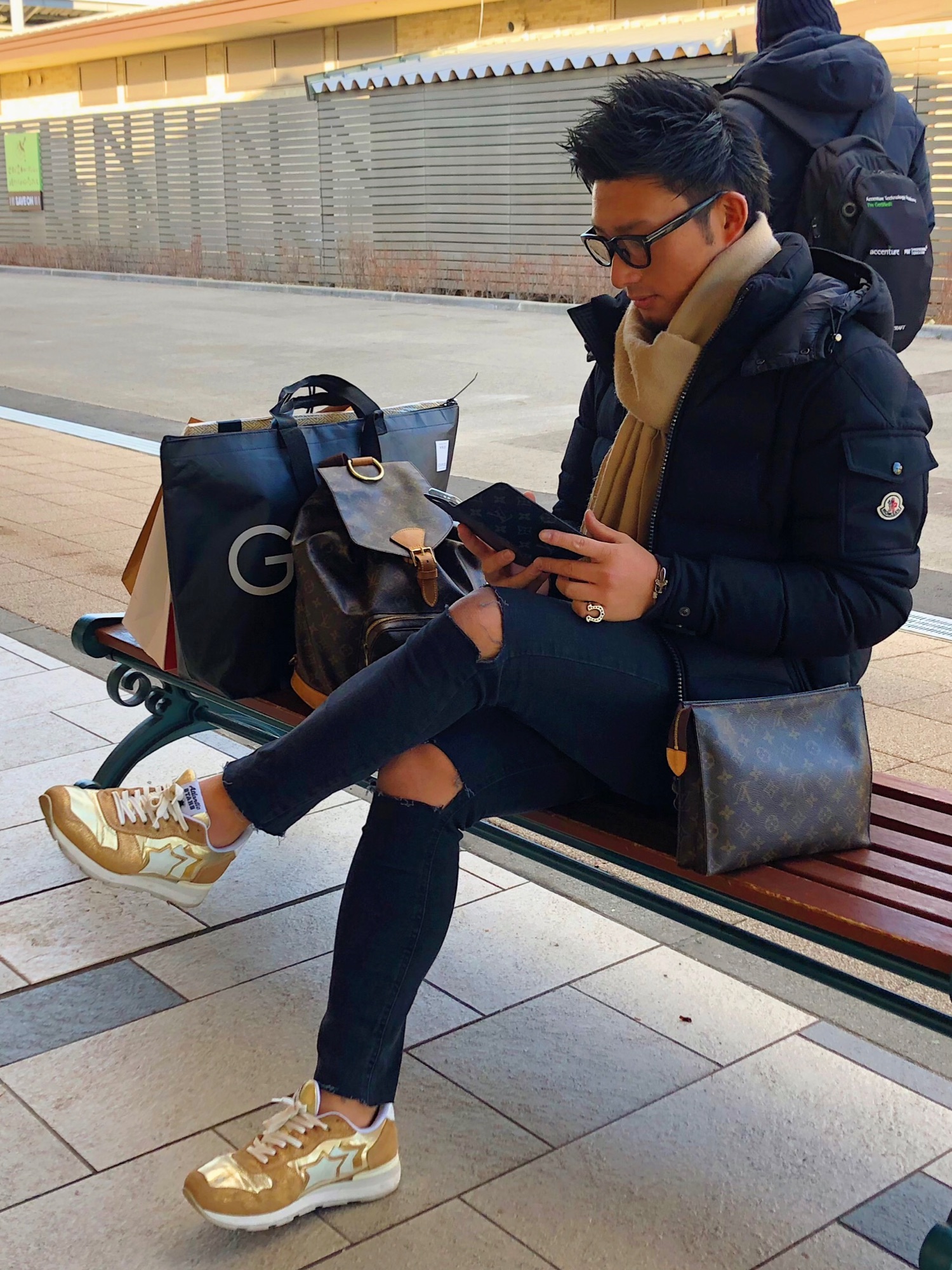 【TOM FORD】★TF1238K 01A ★あらゆるスタイルに完璧な調和！ tom-ford-f24-001-65dd51b432811