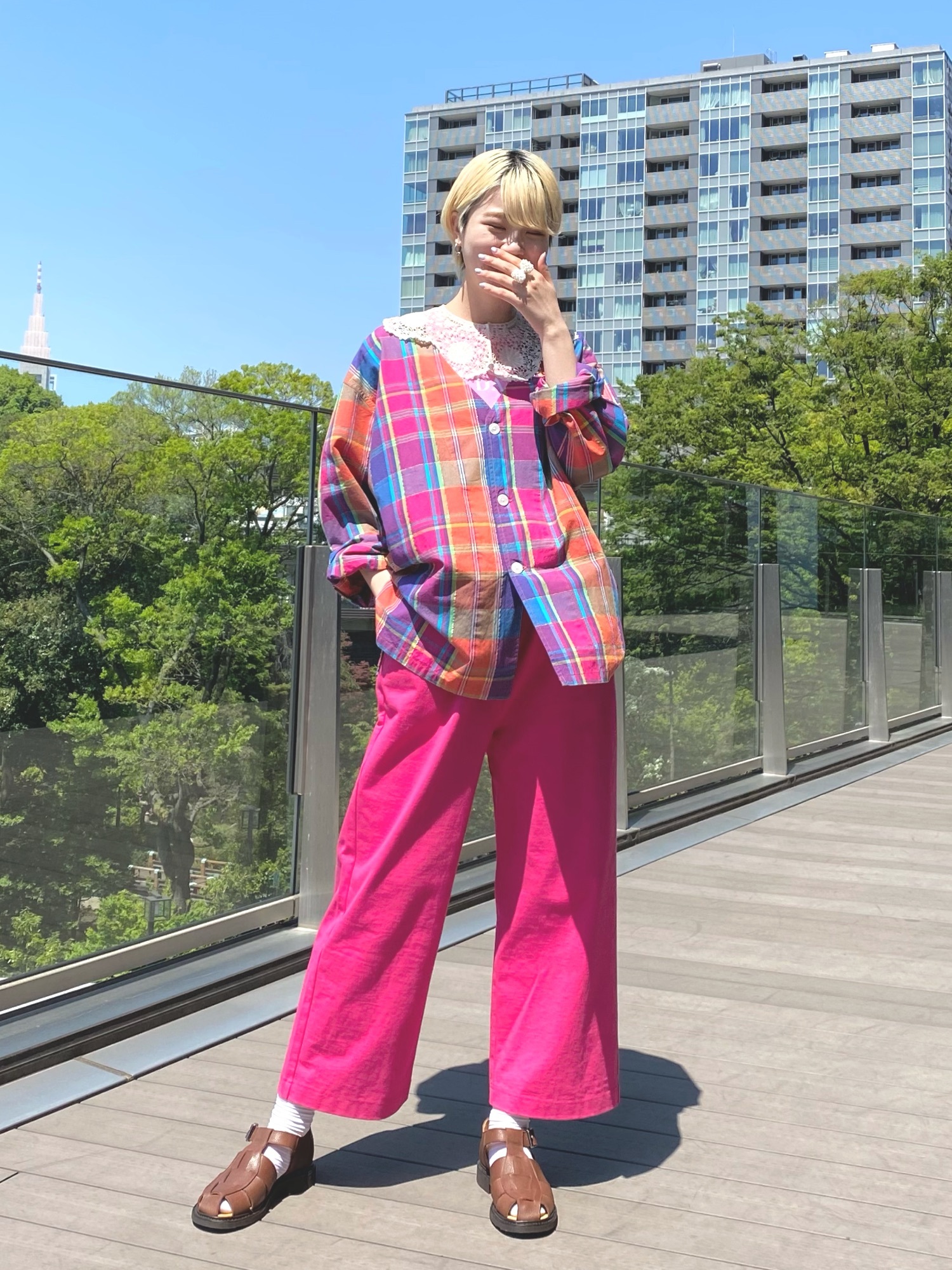 South2 West8のノーカラージャケットを使った人気ファッション